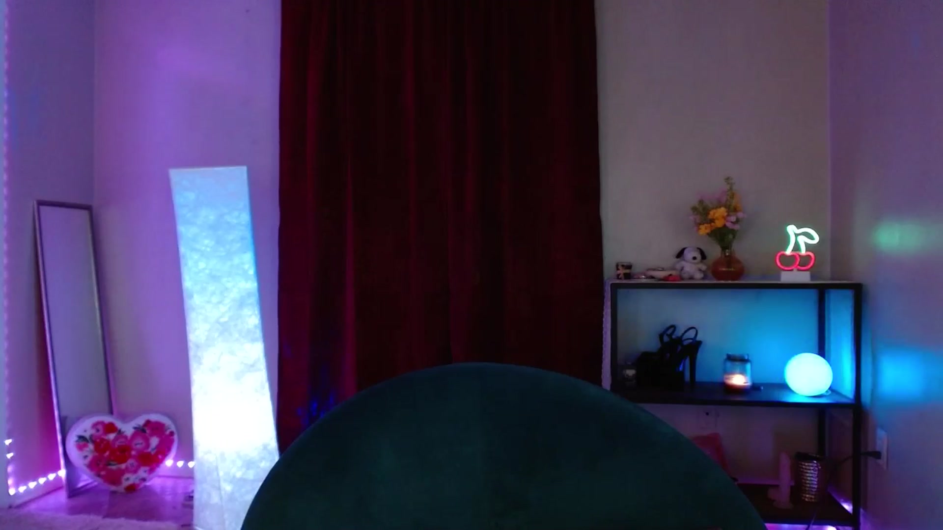 Gallery image thumbnail from DaniSlice's myfreecams stream on, 05/15/2025, 07:27 image 12 of 20