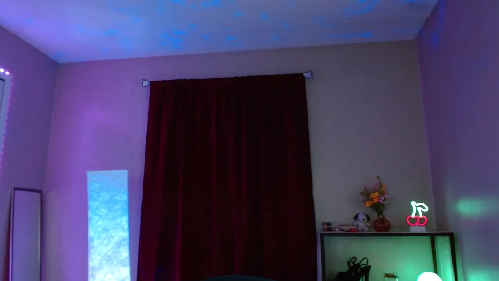 Gallery image thumbnail from DaniSlice's myfreecams stream on, 05/15/2025, 07:27 image 10 of 20