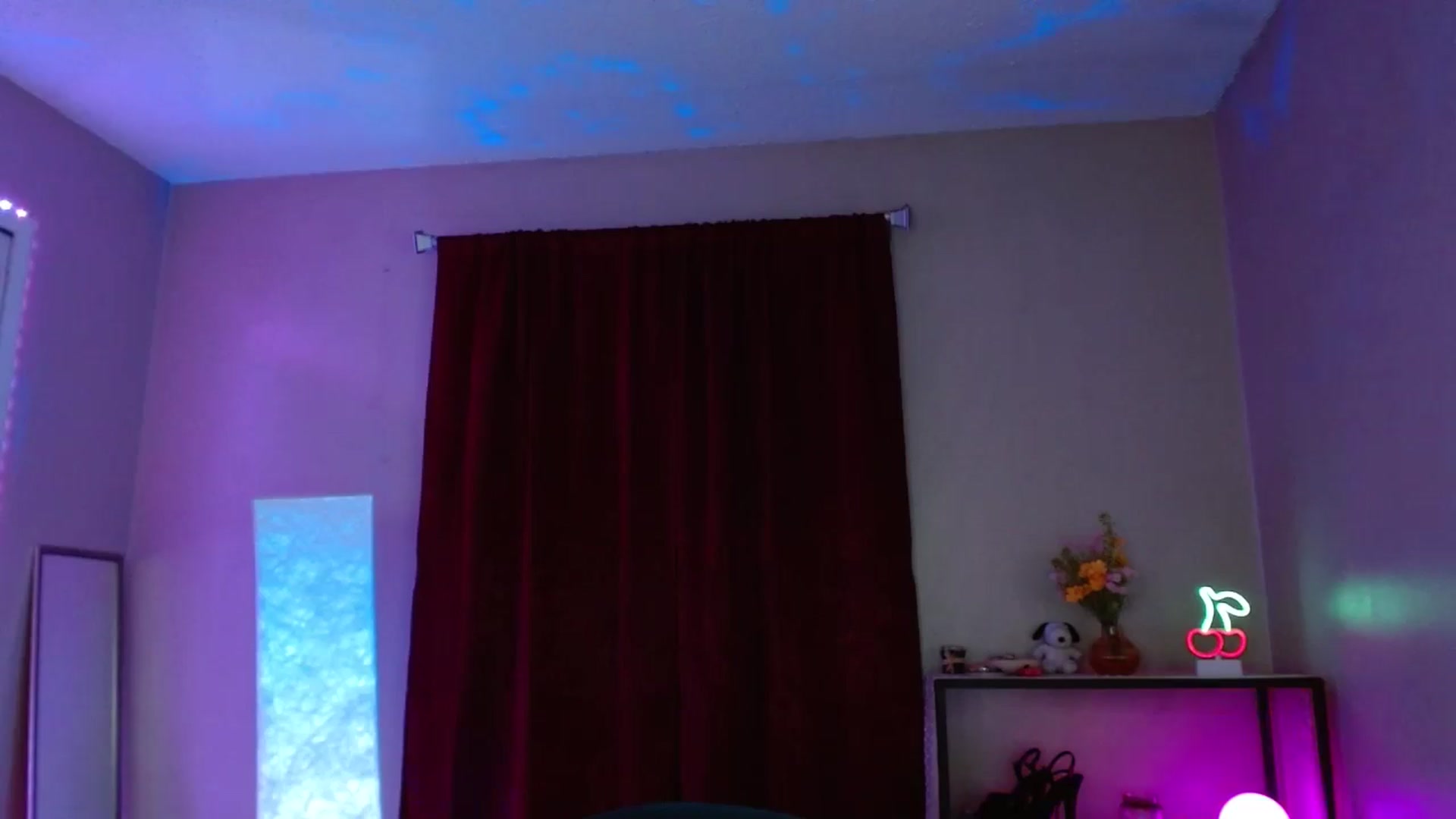 Gallery image thumbnail from DaniSlice's myfreecams stream on, 05/15/2025, 07:27 image 11 of 20