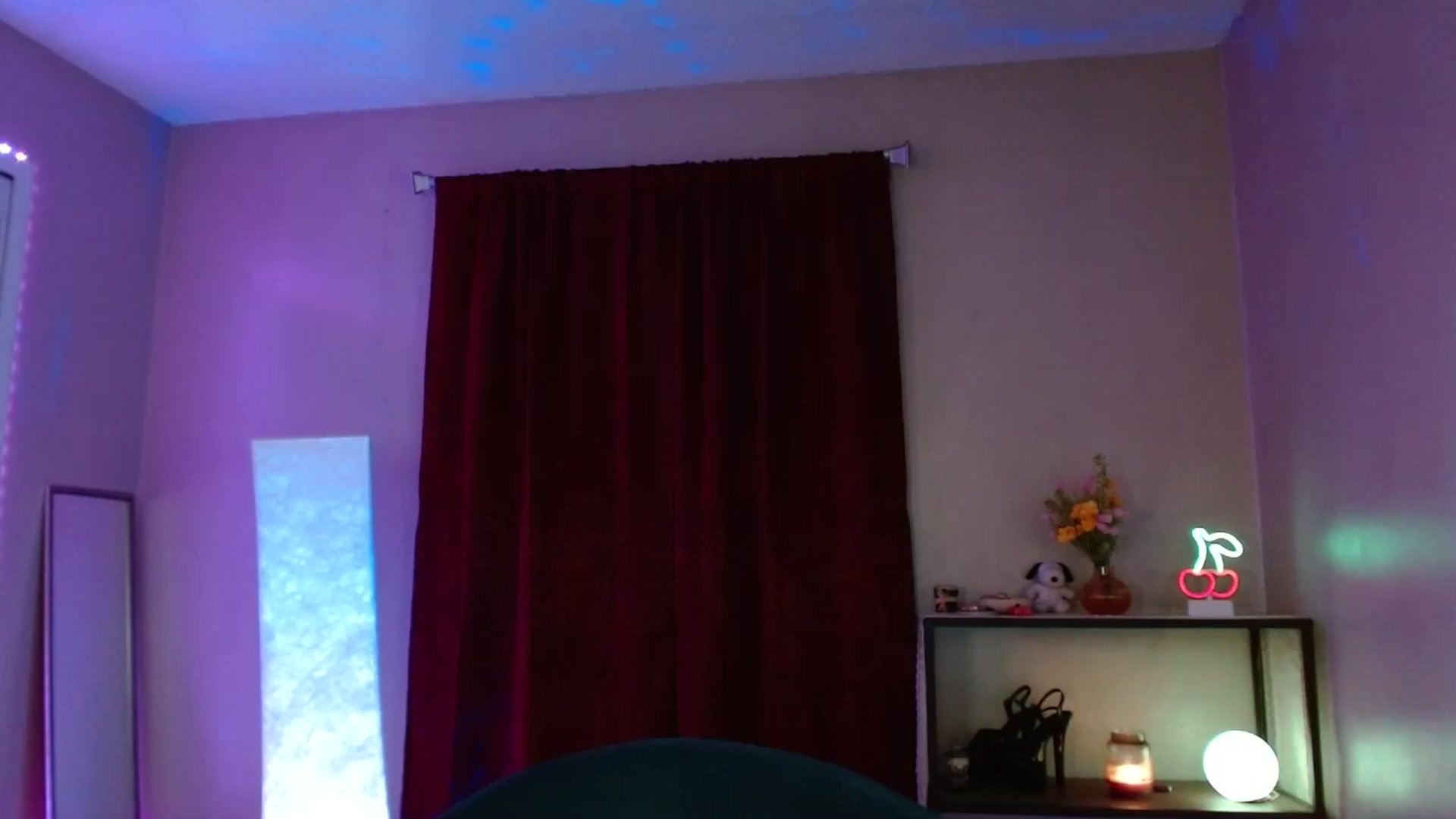 Gallery image thumbnail from DaniSlice's myfreecams stream on, 05/15/2025, 07:27 image 2 of 20