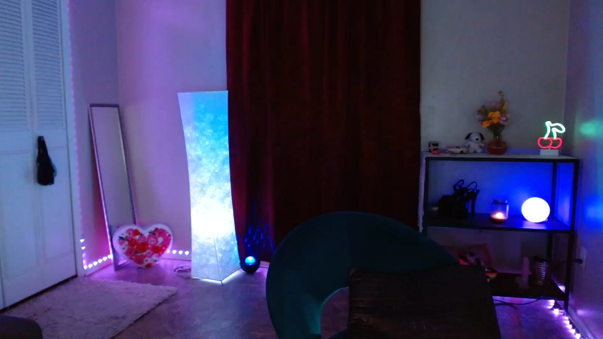 Gallery image thumbnail from DaniSlice's myfreecams stream on, 05/17/2025, 06:57 image 12 of 20