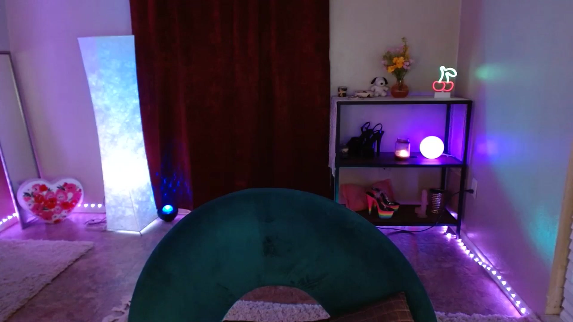 Gallery image thumbnail from DaniSlice's myfreecams stream on, 05/18/2025, 05:42 image 17 of 20