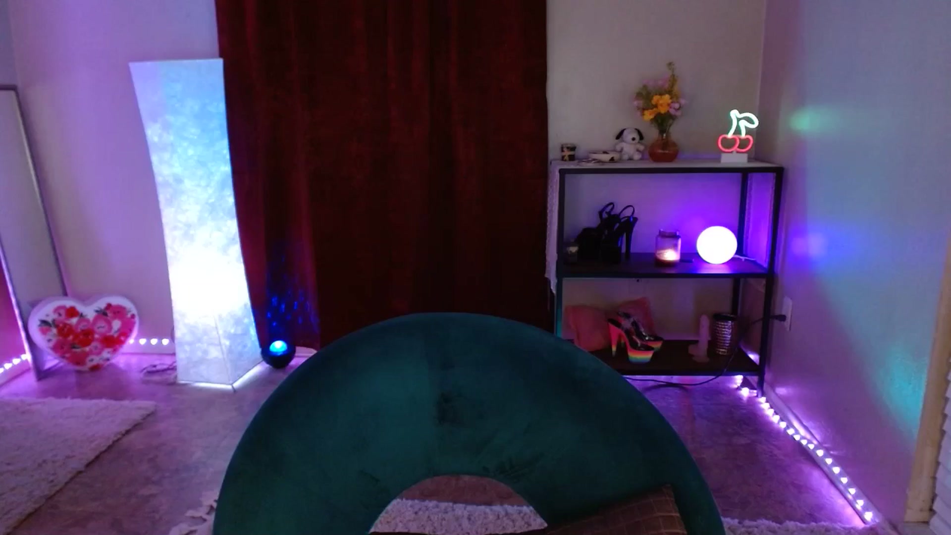Gallery image thumbnail from DaniSlice's myfreecams stream on, 05/18/2025, 05:42 image 18 of 20