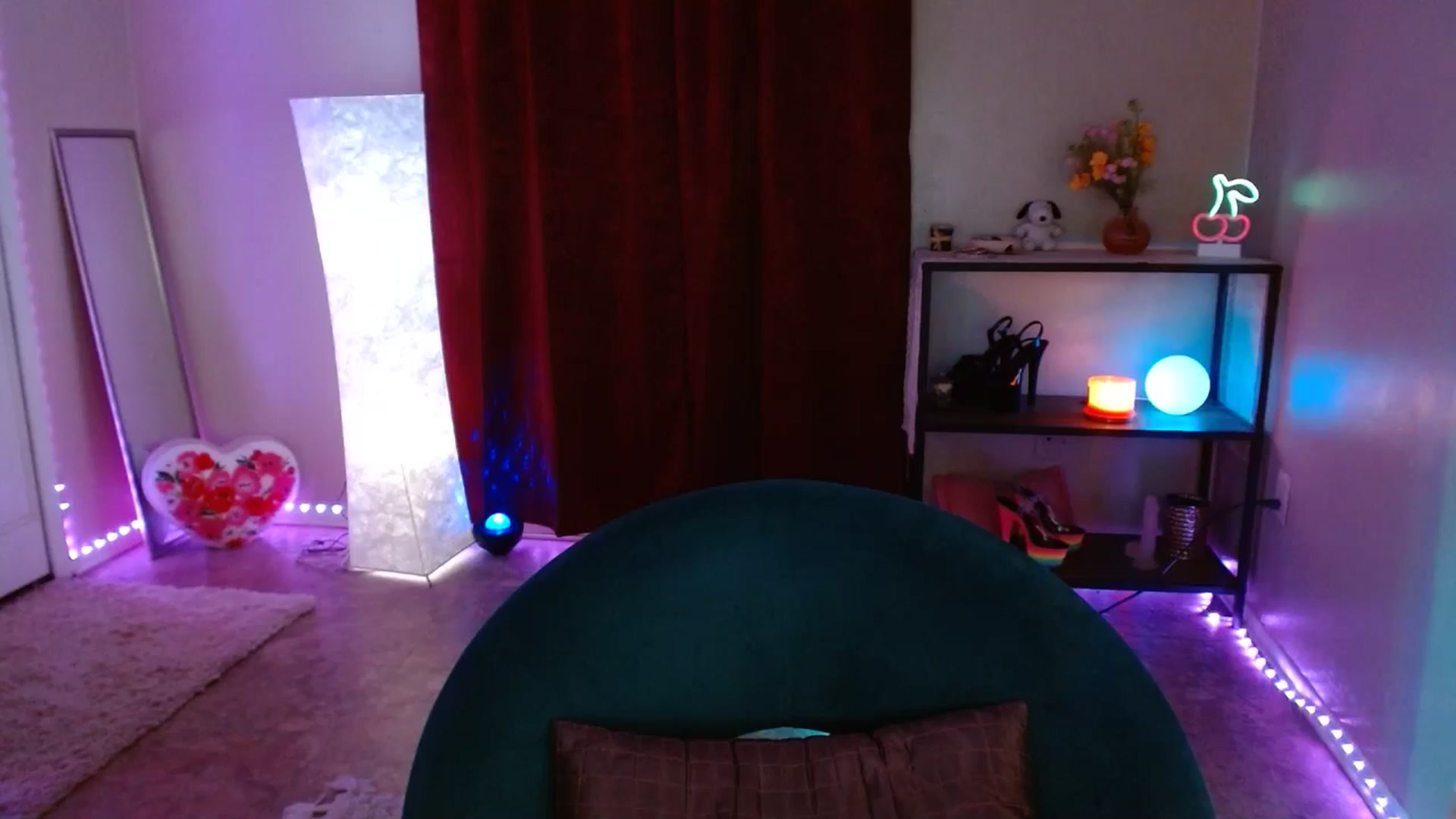 Gallery image thumbnail from DaniSlice's myfreecams stream on, 05/24/2025, 08:39 image 10 of 20