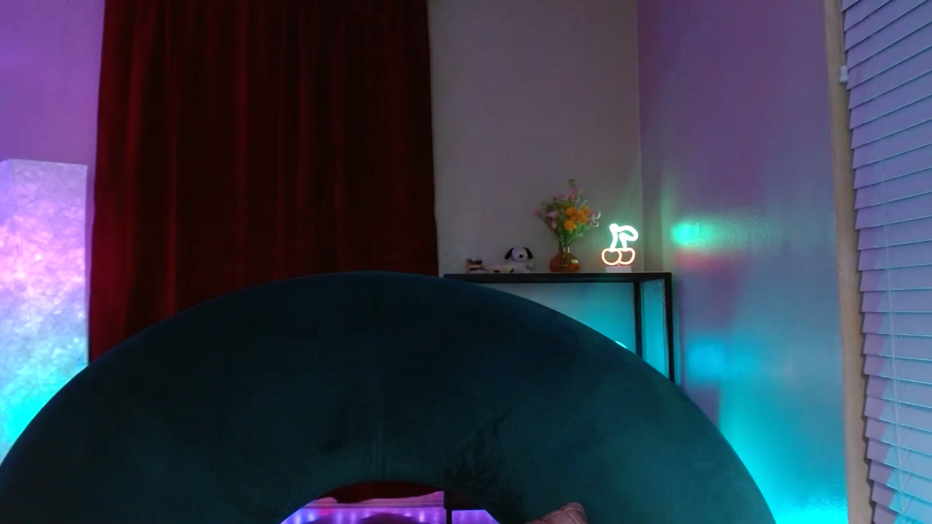 Gallery image thumbnail from DaniSlice's myfreecams stream on, 06/02/2025, 09:13 image 4 of 20