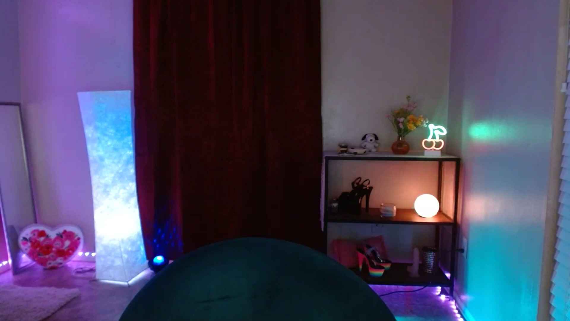 Gallery image thumbnail from DaniSlice's myfreecams stream on, 06/04/2025, 08:28 image 9 of 20