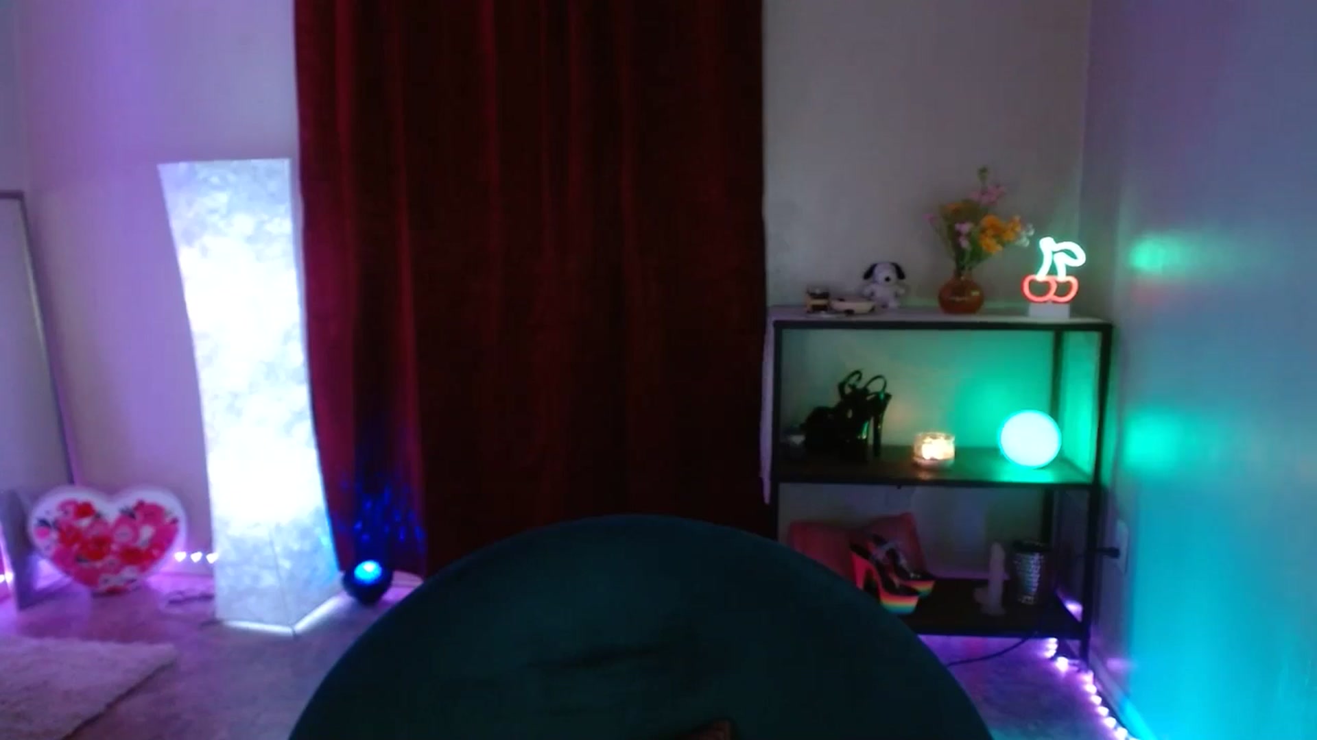 Gallery image thumbnail from DaniSlice's myfreecams stream on, 06/05/2025, 07:18 image 9 of 20