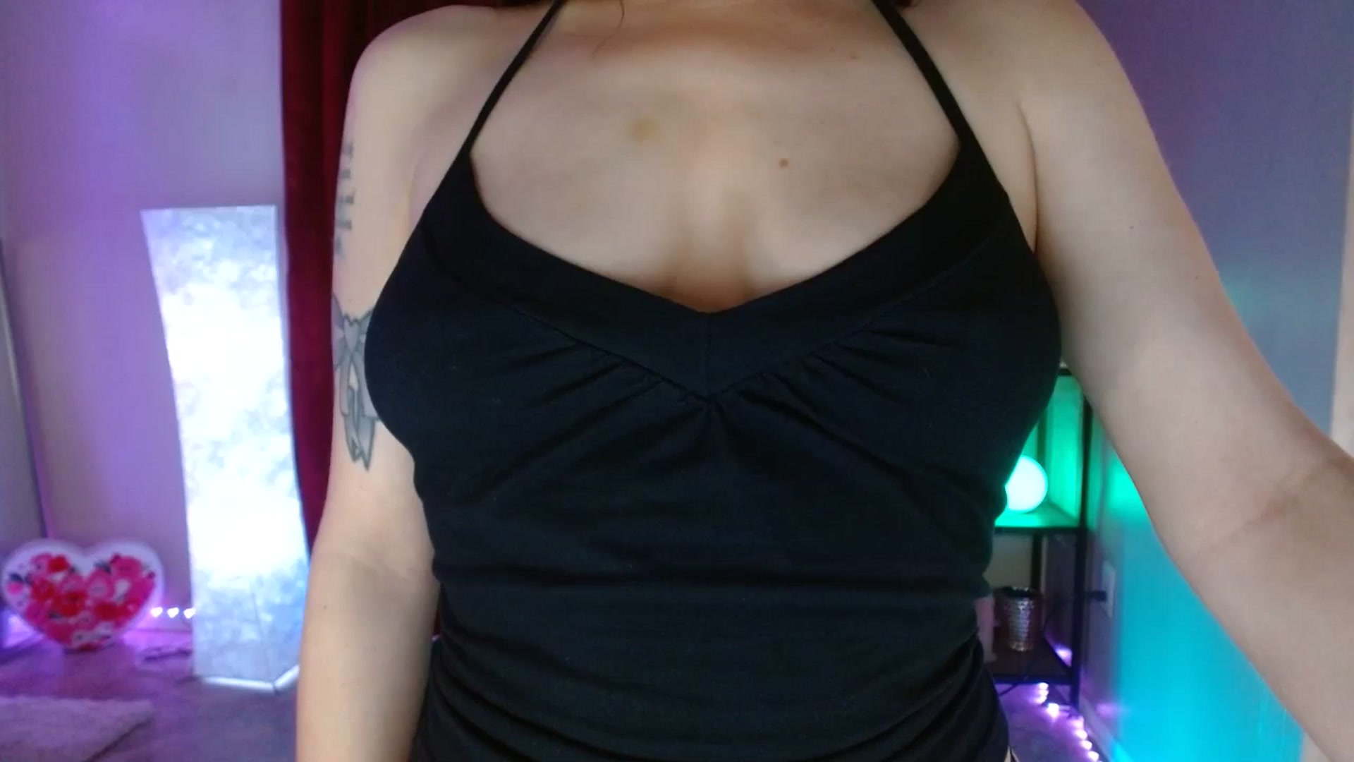 Gallery image thumbnail from DaniSlice's myfreecams stream on, 06/05/2025, 07:18 image 2 of 20