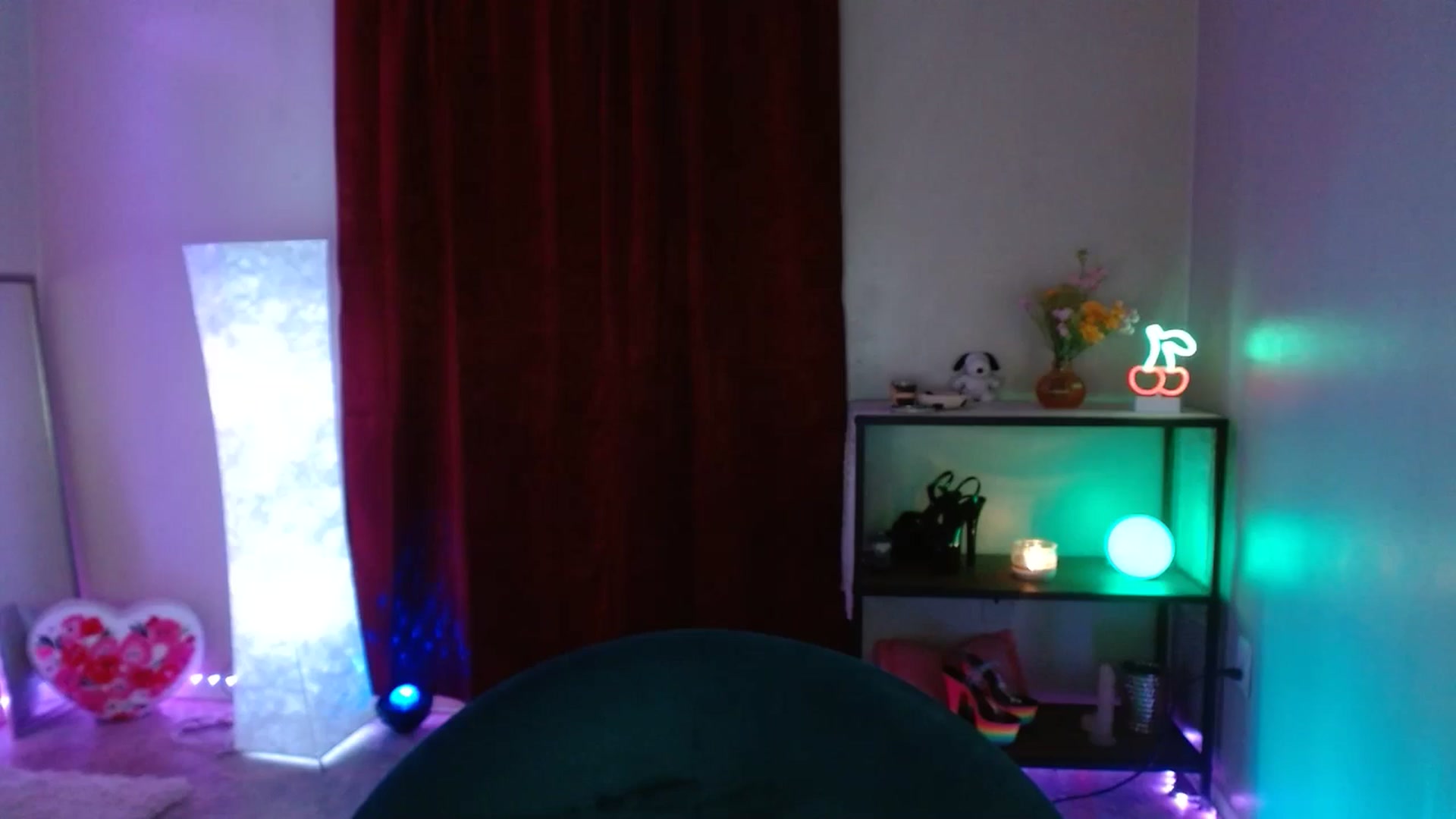 Gallery image thumbnail from DaniSlice's myfreecams stream on, 06/05/2025, 07:18 image 7 of 20