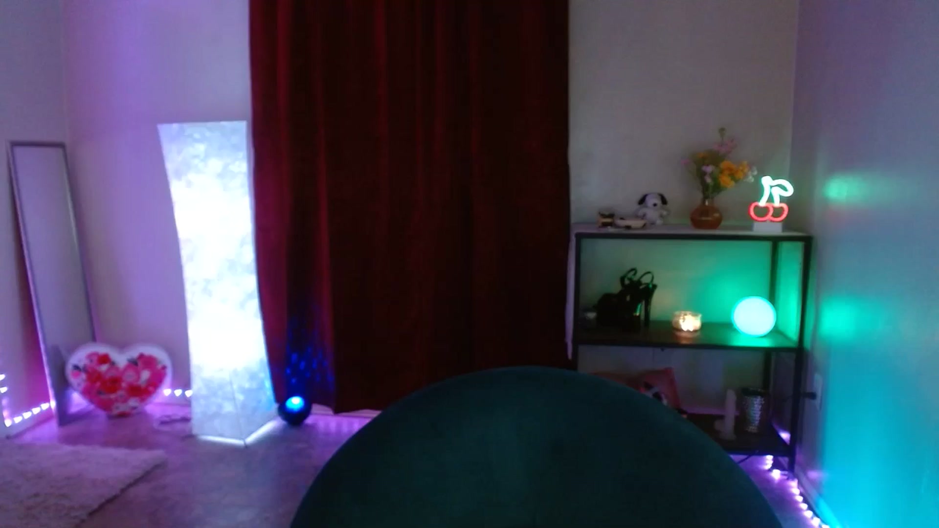 Gallery image thumbnail from DaniSlice's myfreecams stream on, 06/05/2025, 09:31 image 2 of 20