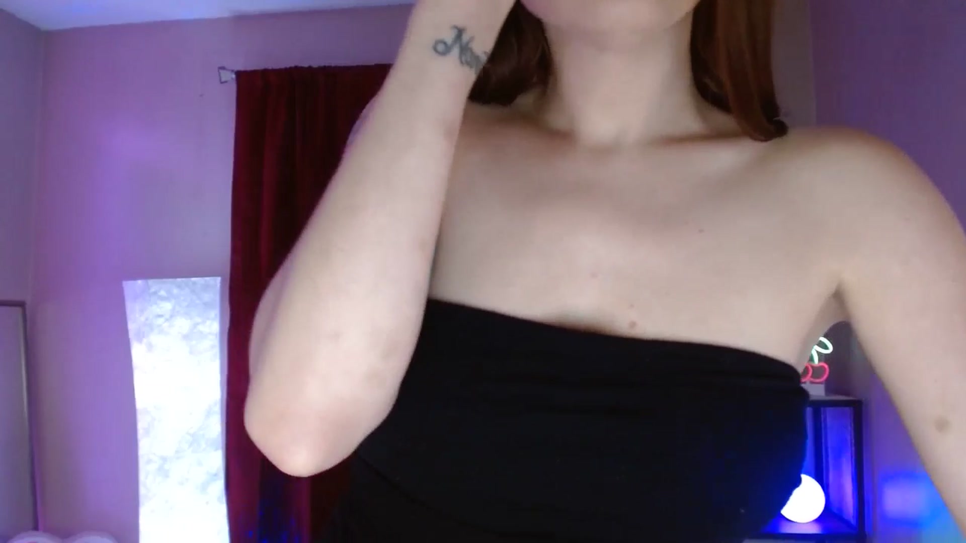 Gallery image thumbnail from DaniSlice's myfreecams stream on, 06/17/2025, 06:54 image 6 of 20