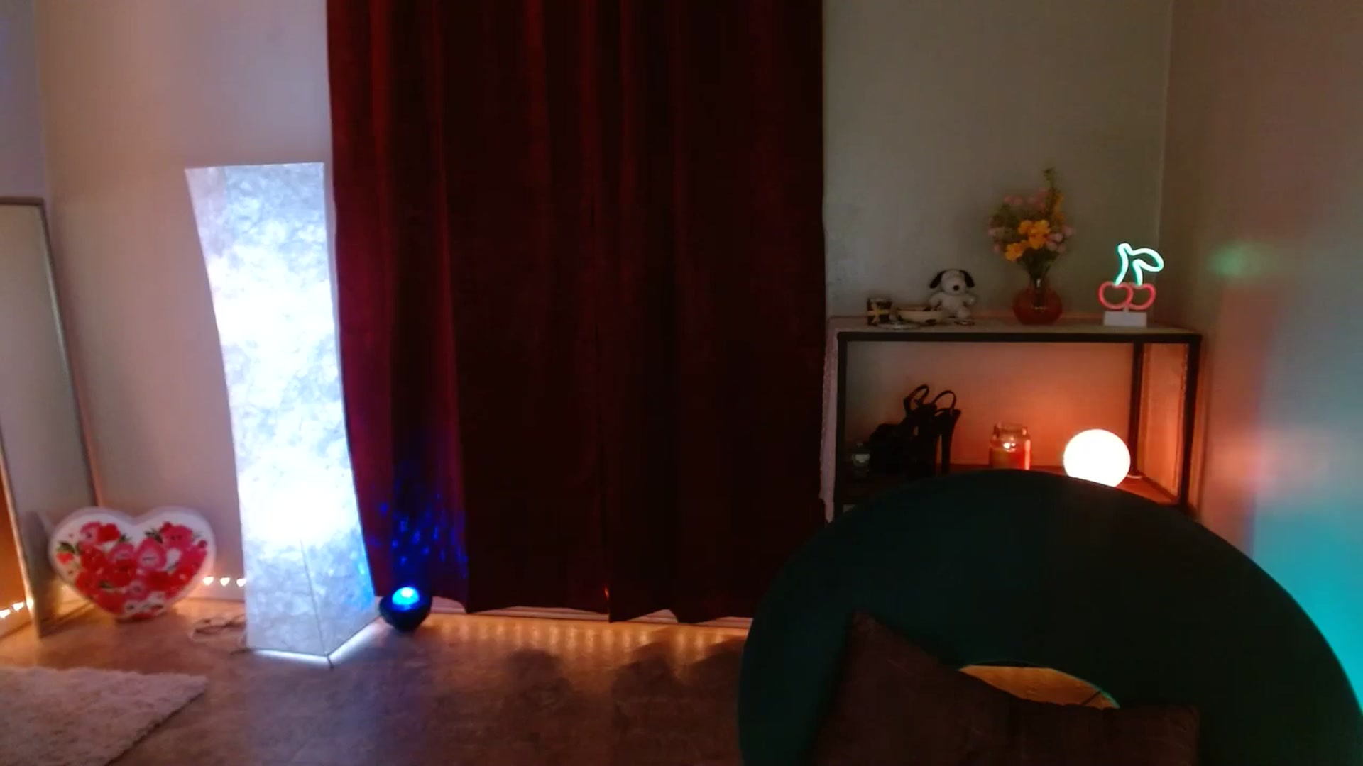Gallery image thumbnail from DaniSlice's myfreecams stream on, 06/18/2025, 08:01 image 10 of 20