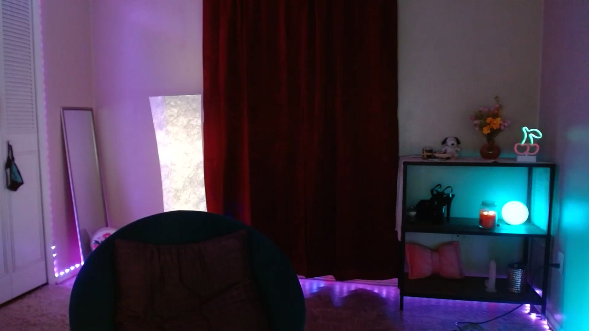 Gallery image thumbnail from DaniSlice's myfreecams stream on, 06/27/2025, 07:52 image 13 of 20