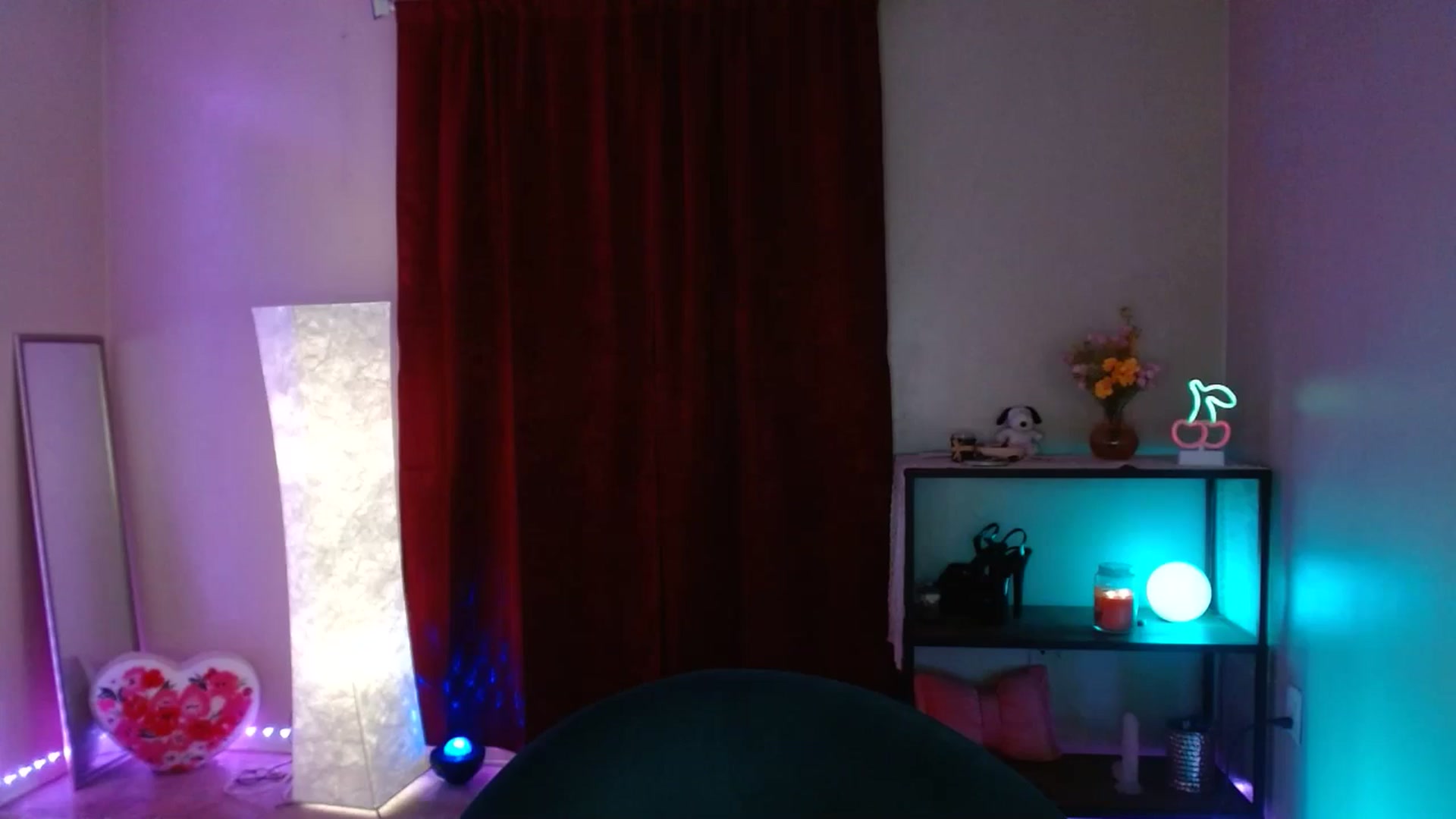 Gallery image thumbnail from DaniSlice's myfreecams stream on, 06/27/2025, 07:52 image 1 of 20