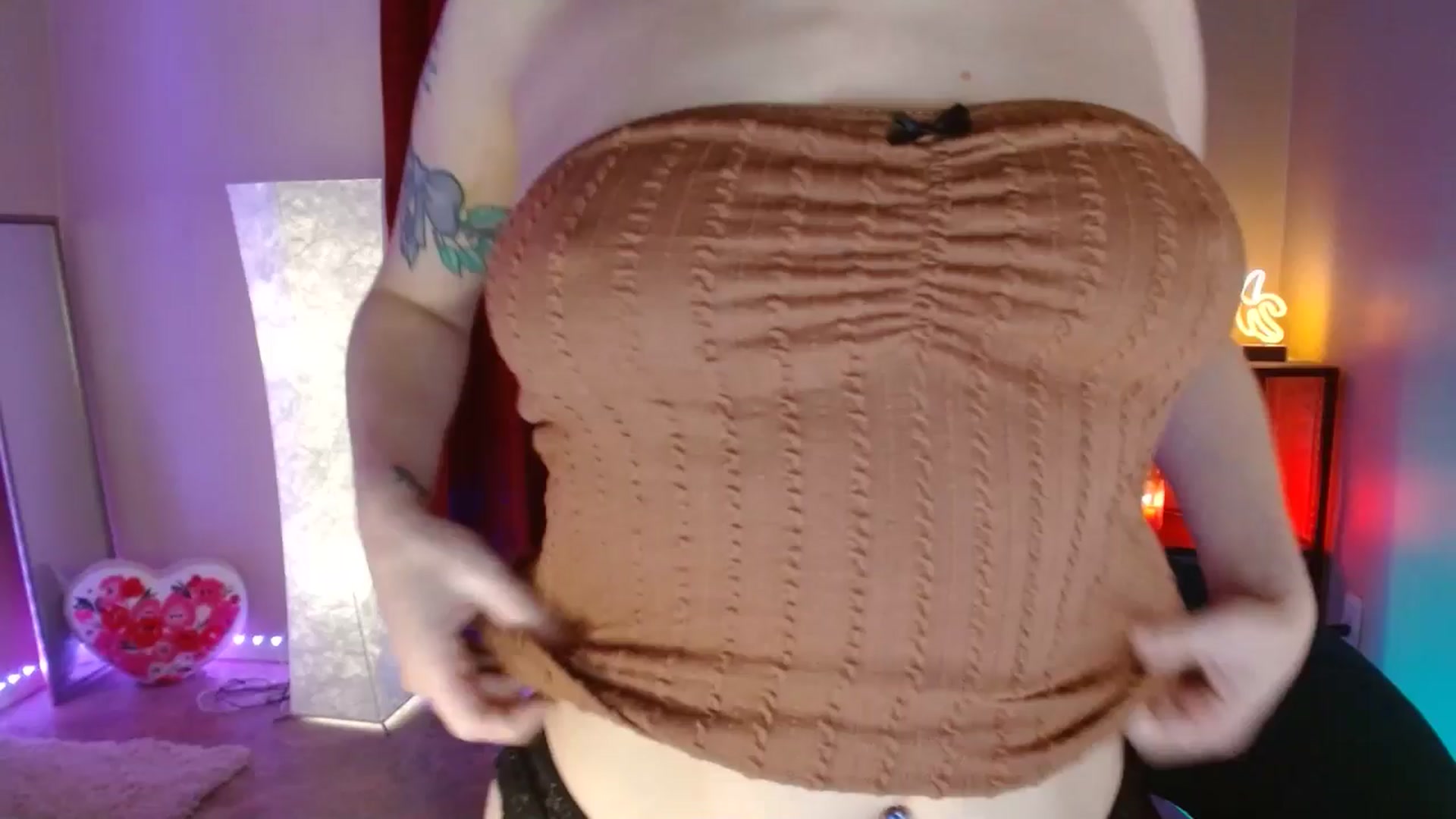 Gallery image thumbnail from DaniSlice's myfreecams stream on, 07/03/2025, 07:43 image 6 of 20