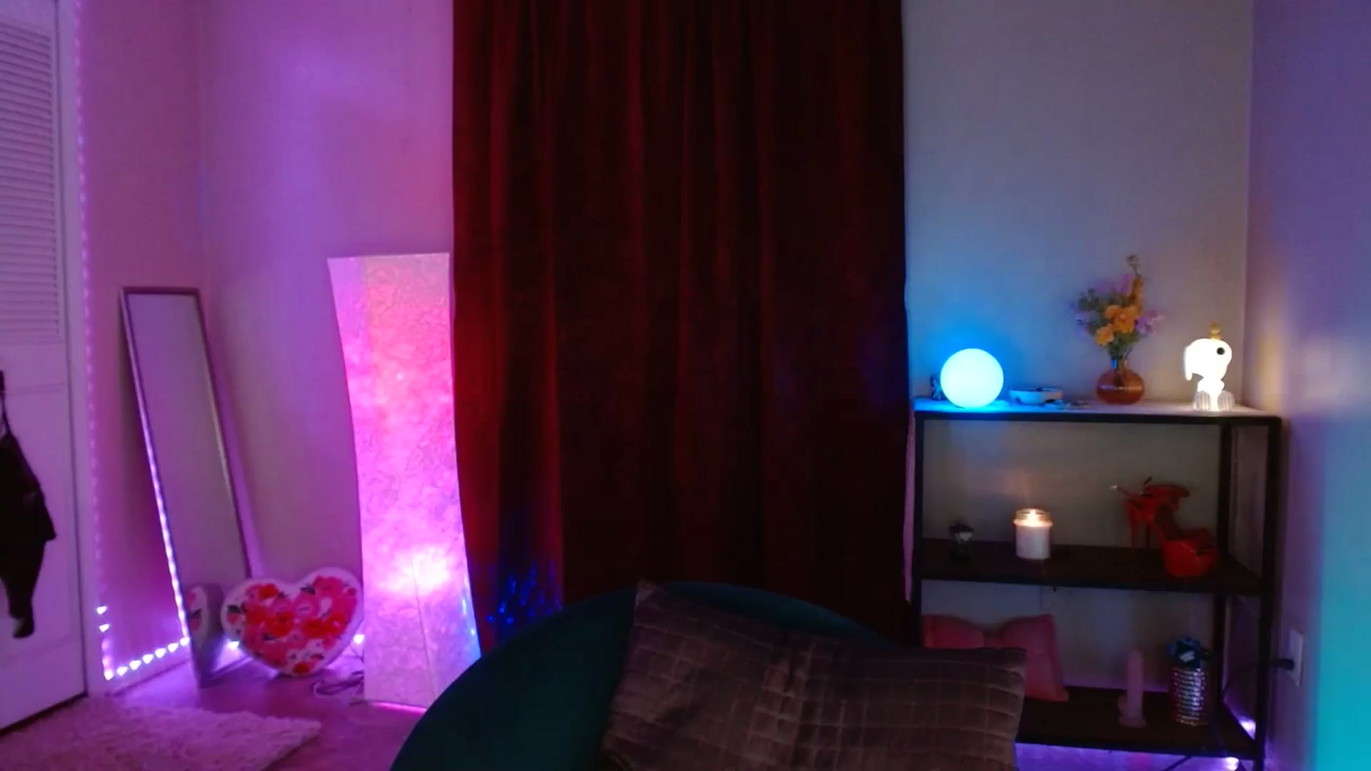 Gallery image thumbnail from DaniSlice's myfreecams stream on, 07/19/2025, 07:57 image 10 of 20