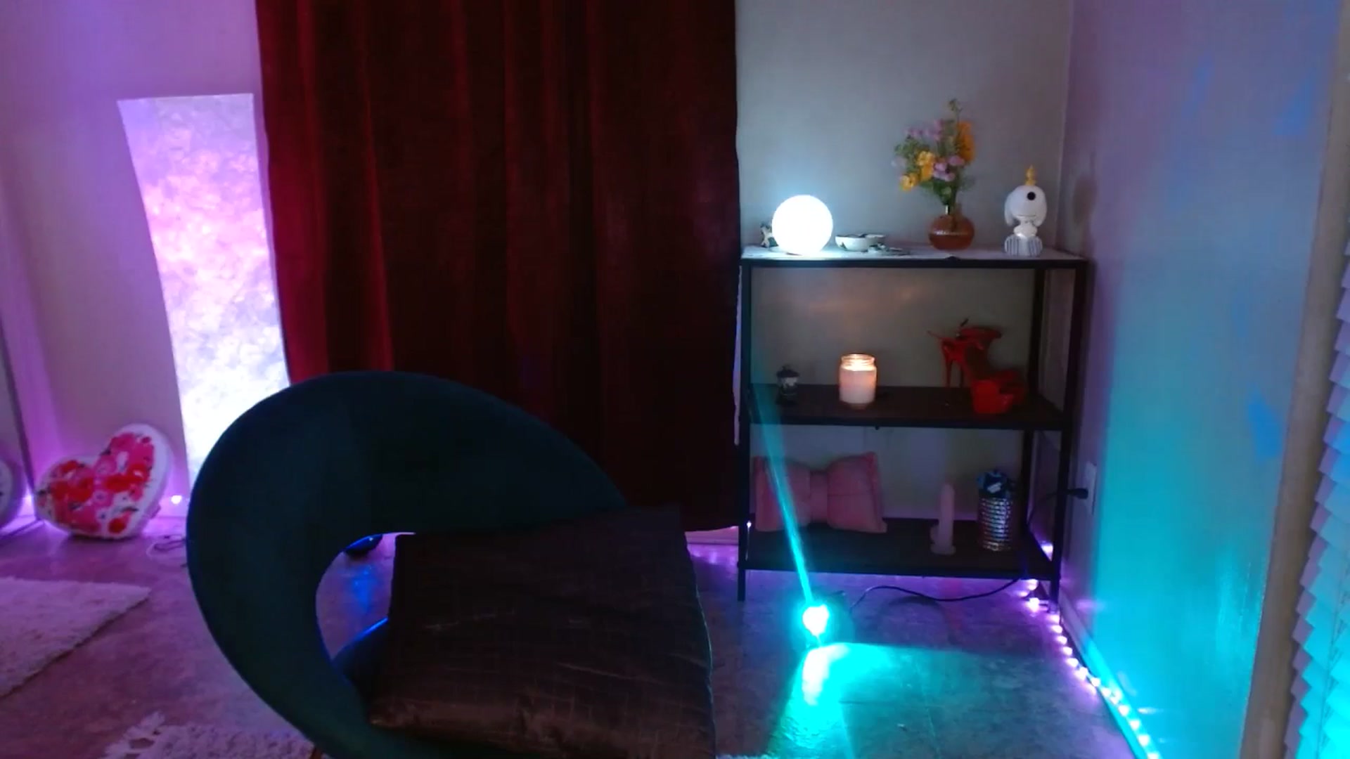 Gallery image thumbnail from DaniSlice's myfreecams stream on, 07/29/2025, 07:28 image 8 of 20