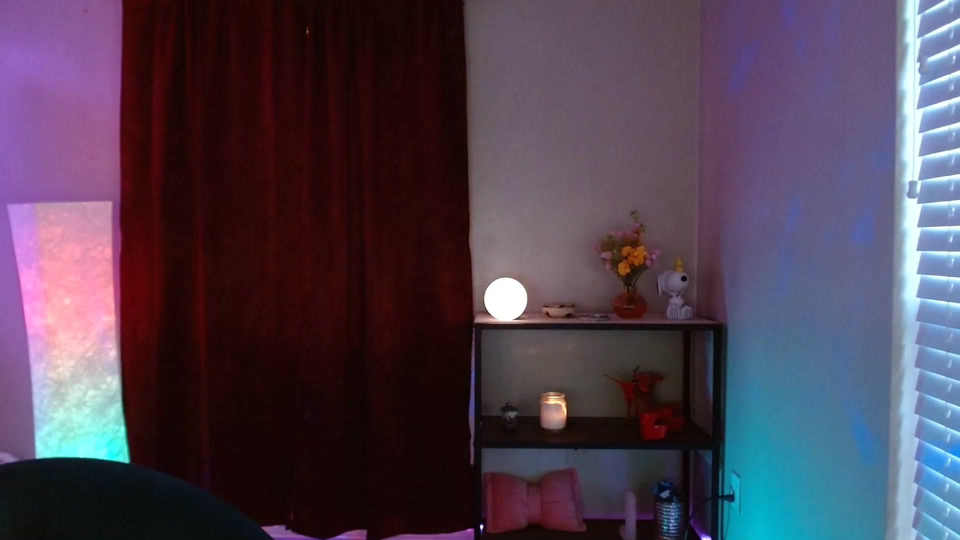 Gallery image thumbnail from DaniSlice's myfreecams stream on, 08/03/2025, 13:27 image 8 of 20
