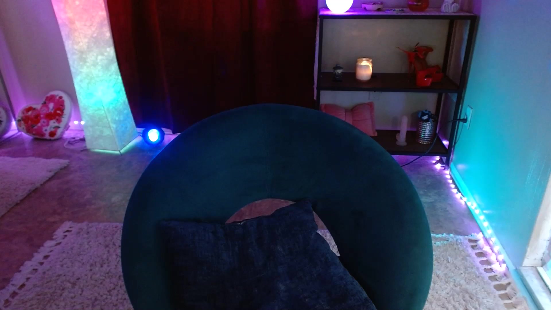 Gallery image thumbnail from DaniSlice's myfreecams stream on, 08/03/2025, 13:27 image 15 of 20