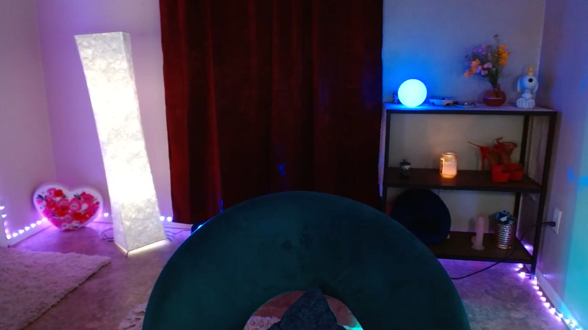 Gallery image thumbnail from DaniSlice's myfreecams stream on, 08/18/2025, 10:52 image 3 of 20