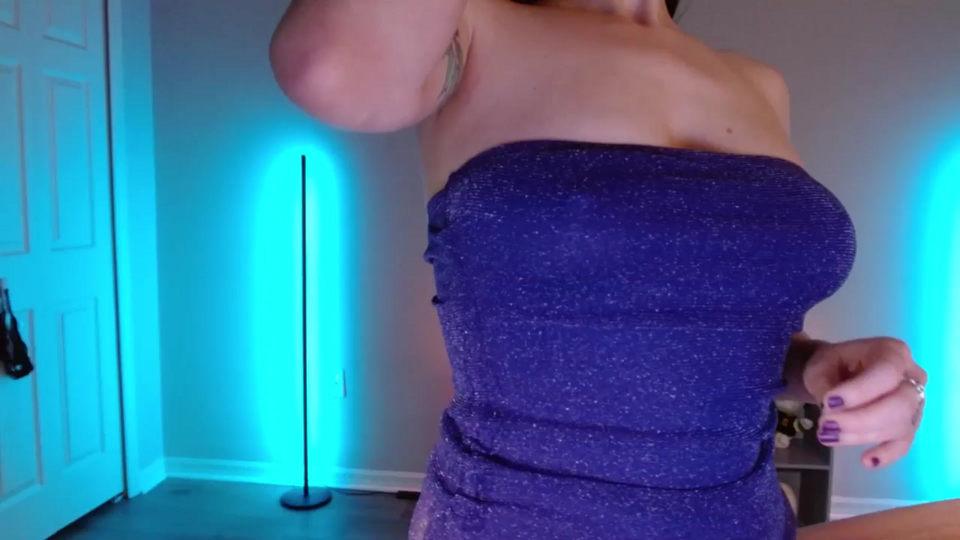 Gallery image thumbnail from DaniSlice's myfreecams stream on, 10/04/2025, 10:21 image 1 of 20