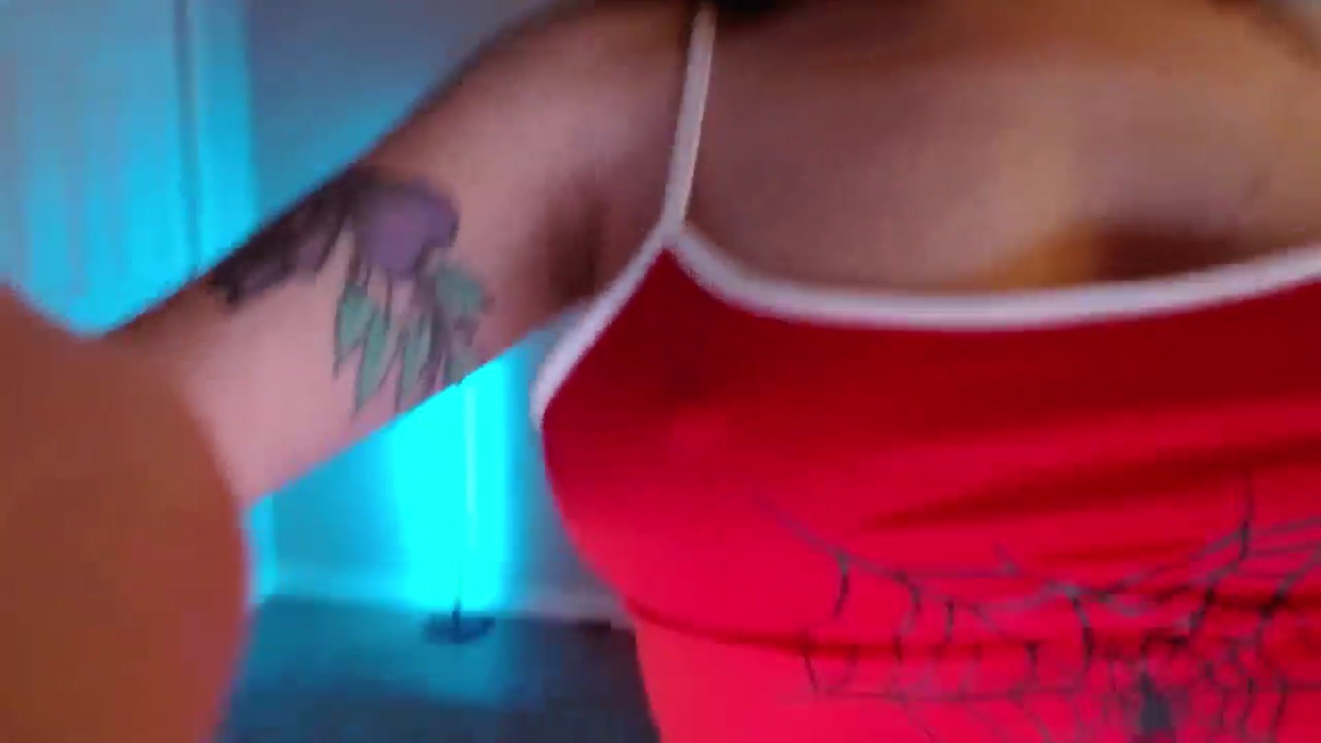 Gallery image thumbnail from DaniSlice's myfreecams stream on, 10/05/2025, 06:32 image 19 of 20