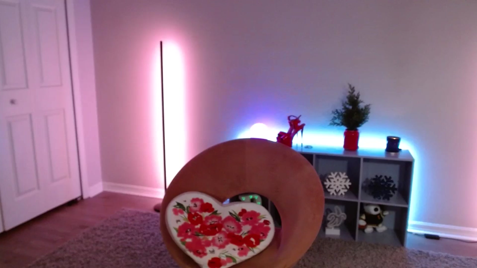 Gallery image thumbnail from DaniSlice's myfreecams stream on, 12/04/2025, 08:34 image 18 of 20