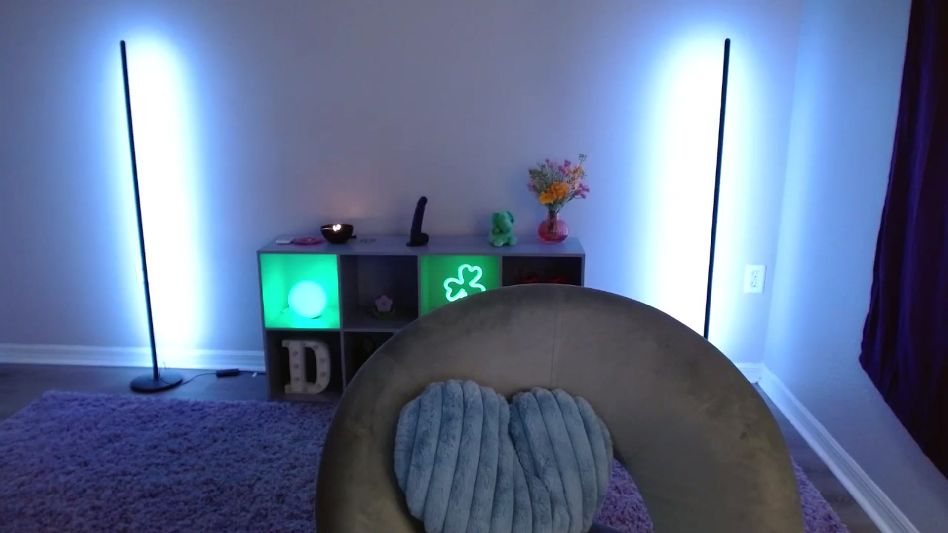 Gallery image thumbnail from DaniSlice's myfreecams stream on, 03/16/2026, 04:53 image 16 of 20