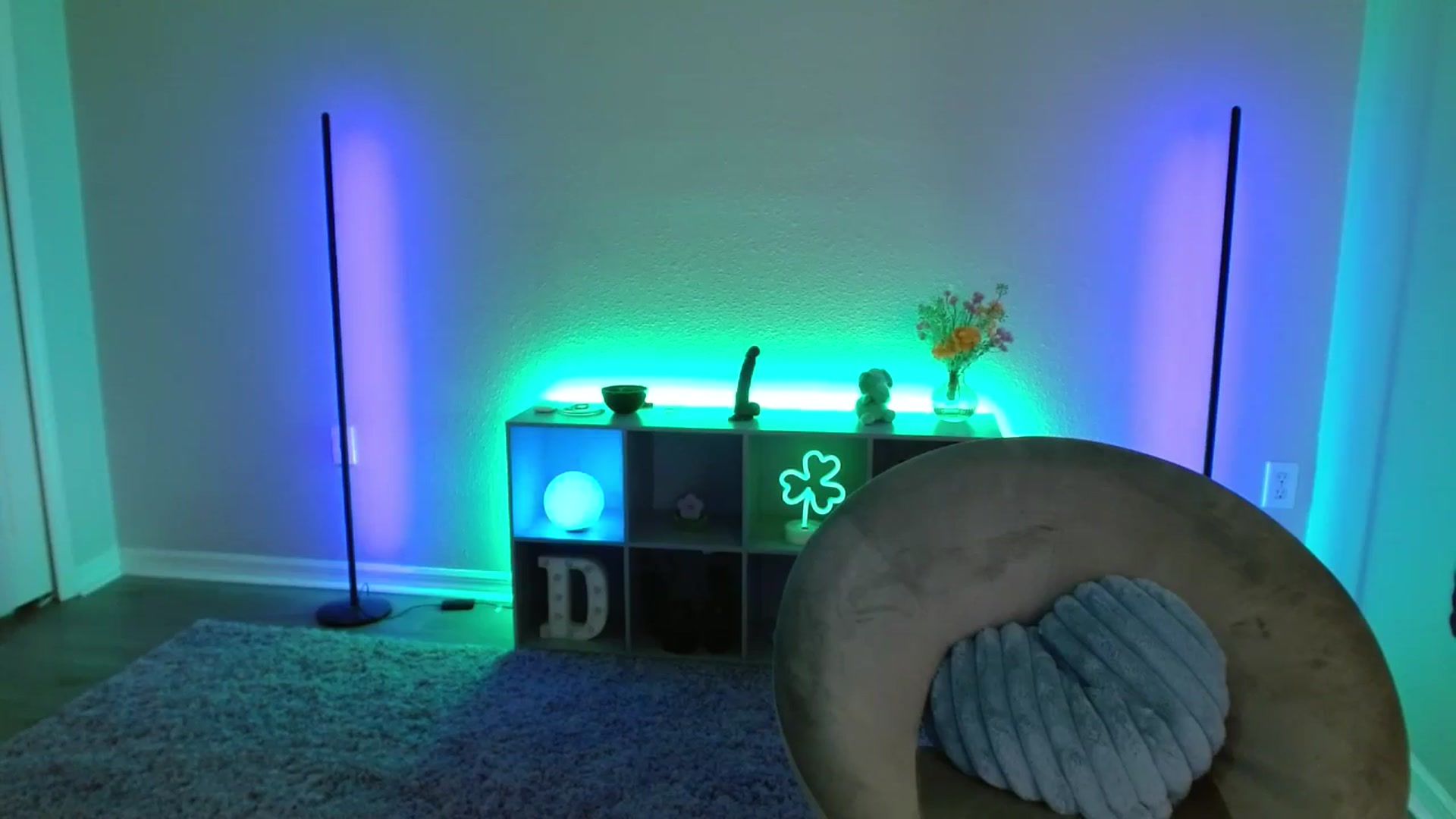 Gallery image thumbnail from DaniSlice's myfreecams stream on, 03/17/2026, 07:15 image 19 of 20