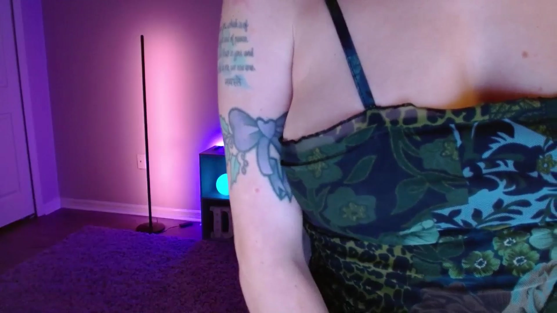Gallery image thumbnail from DaniSlice's myfreecams stream on, 04/15/2026, 06:40 image 17 of 20
