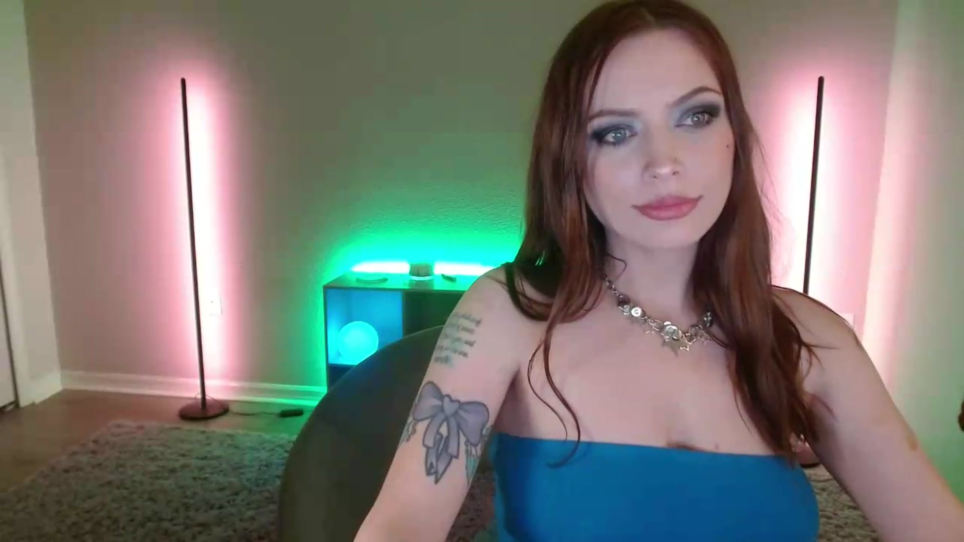 Gallery image thumbnail from DaniSlice's myfreecams stream on, 05/16/2026, 09:36 image 19 of 20