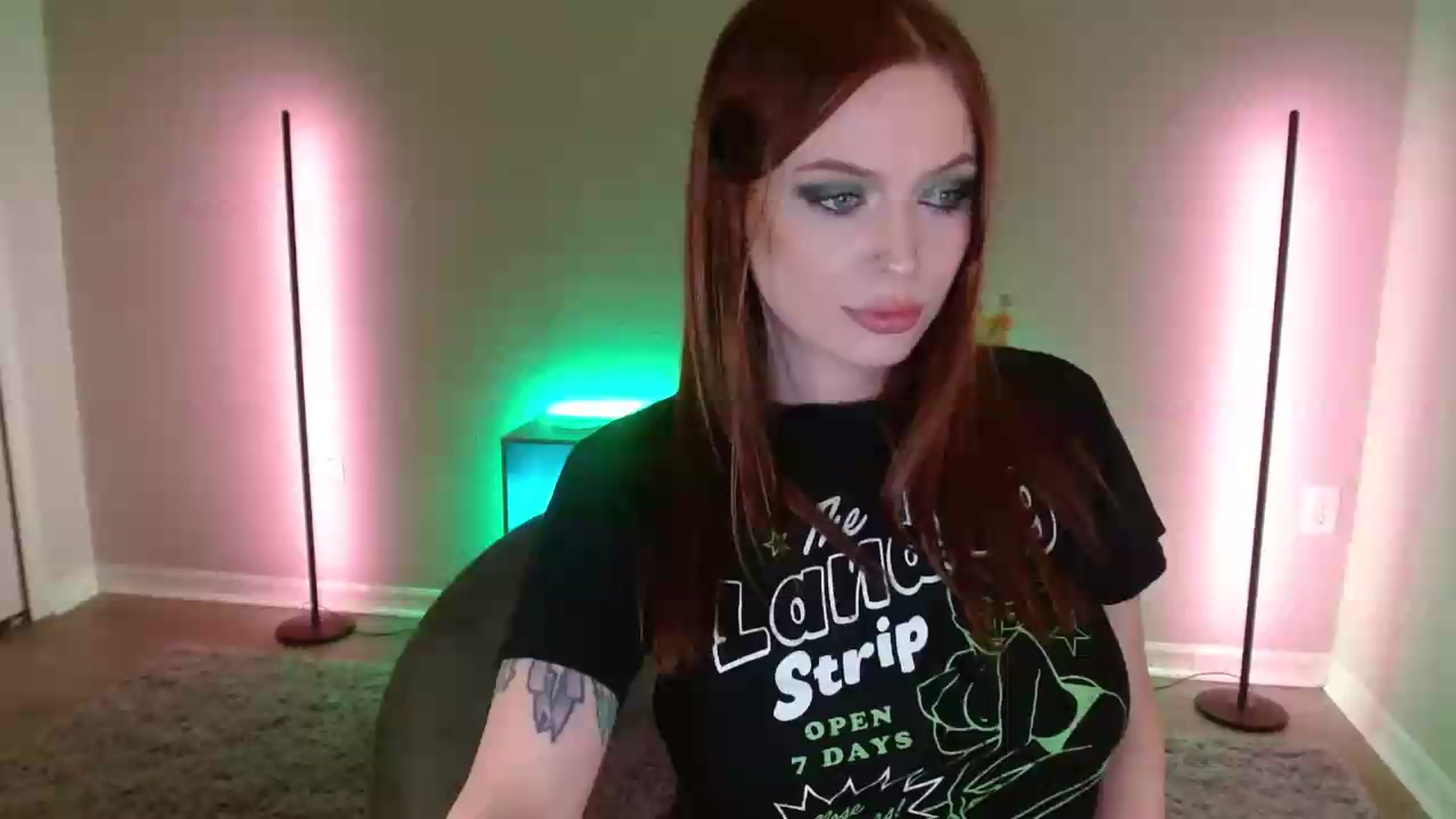 Gallery image thumbnail from DaniSlice's myfreecams stream on, 05/17/2026, 05:44 image 1 of 20