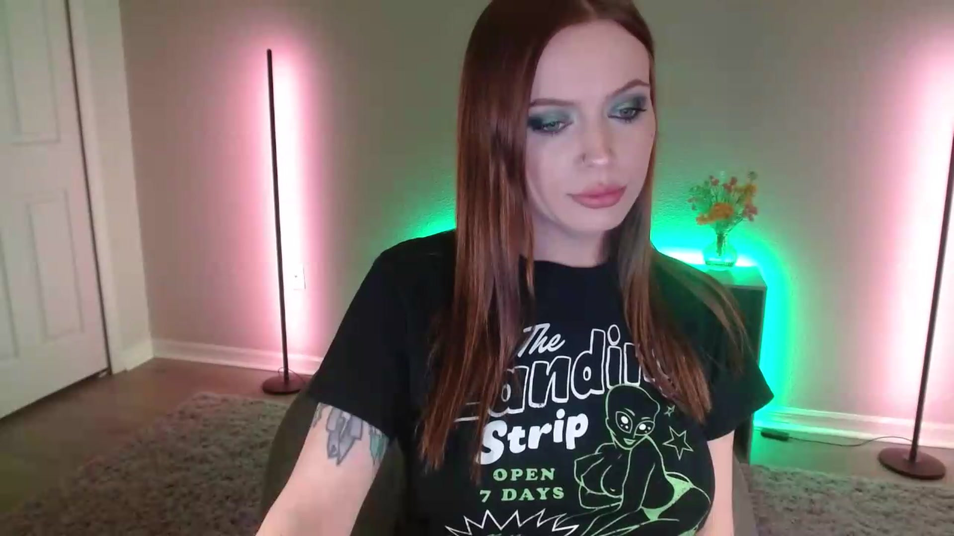 Gallery image thumbnail from DaniSlice's myfreecams stream on, 05/17/2026, 05:44 image 15 of 20