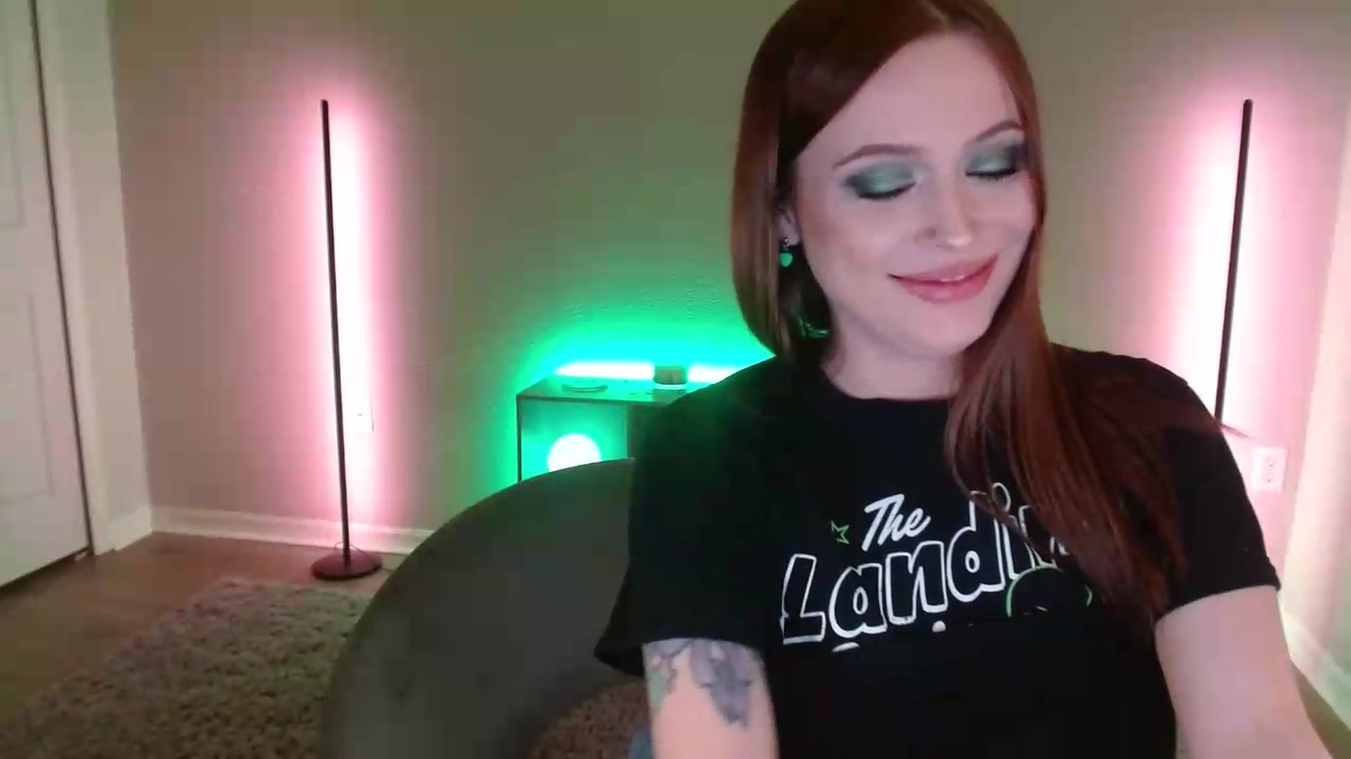Gallery image thumbnail from DaniSlice's myfreecams stream on, 05/17/2026, 08:32 image 16 of 20