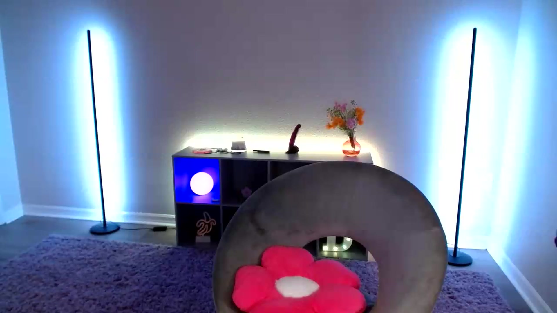 Gallery image thumbnail from DaniSlice's myfreecams stream on, 05/29/2026, 08:44 image 17 of 20