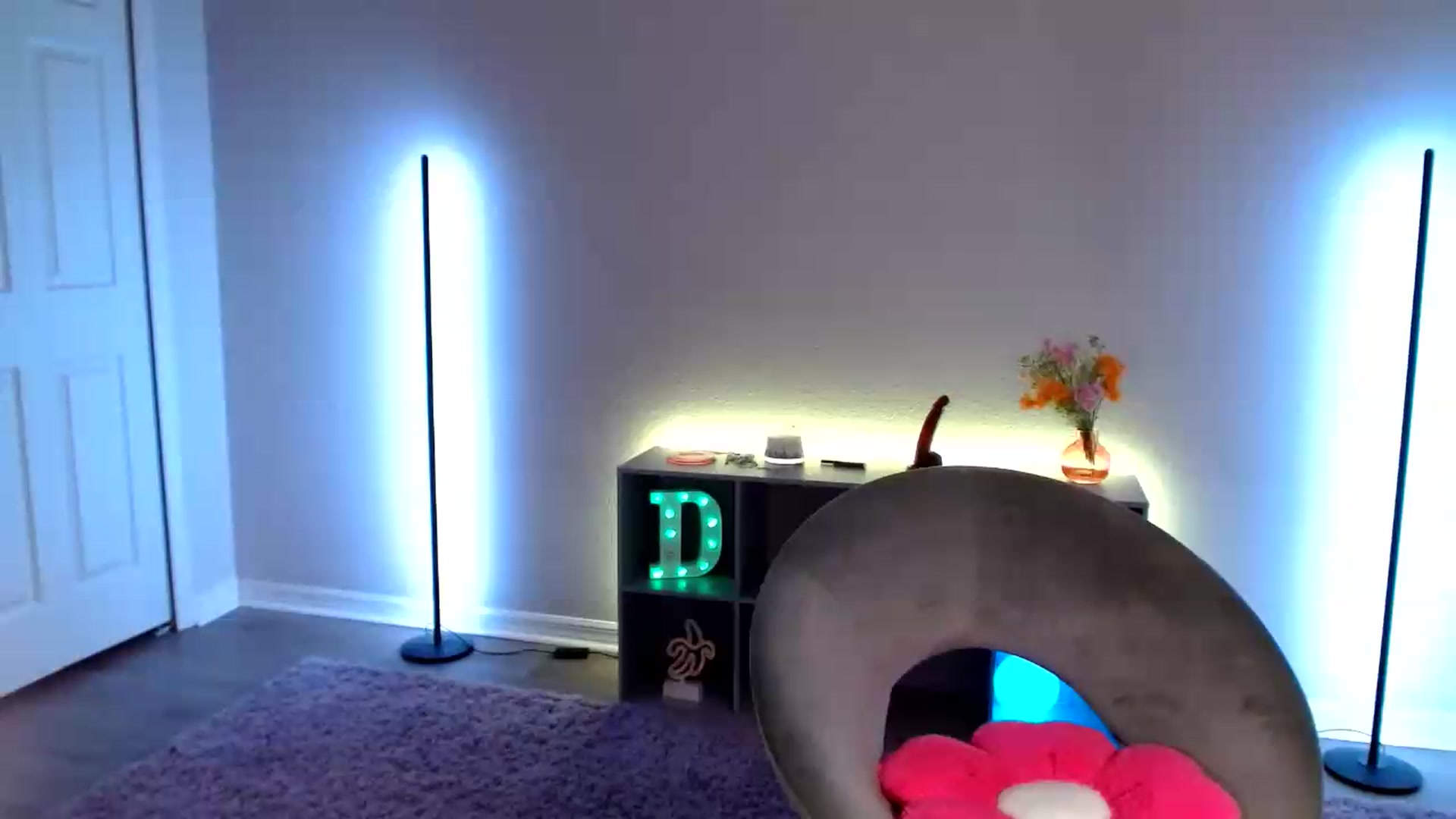Gallery image thumbnail from DaniSlice's myfreecams stream on, 06/03/2026, 07:26 image 3 of 20