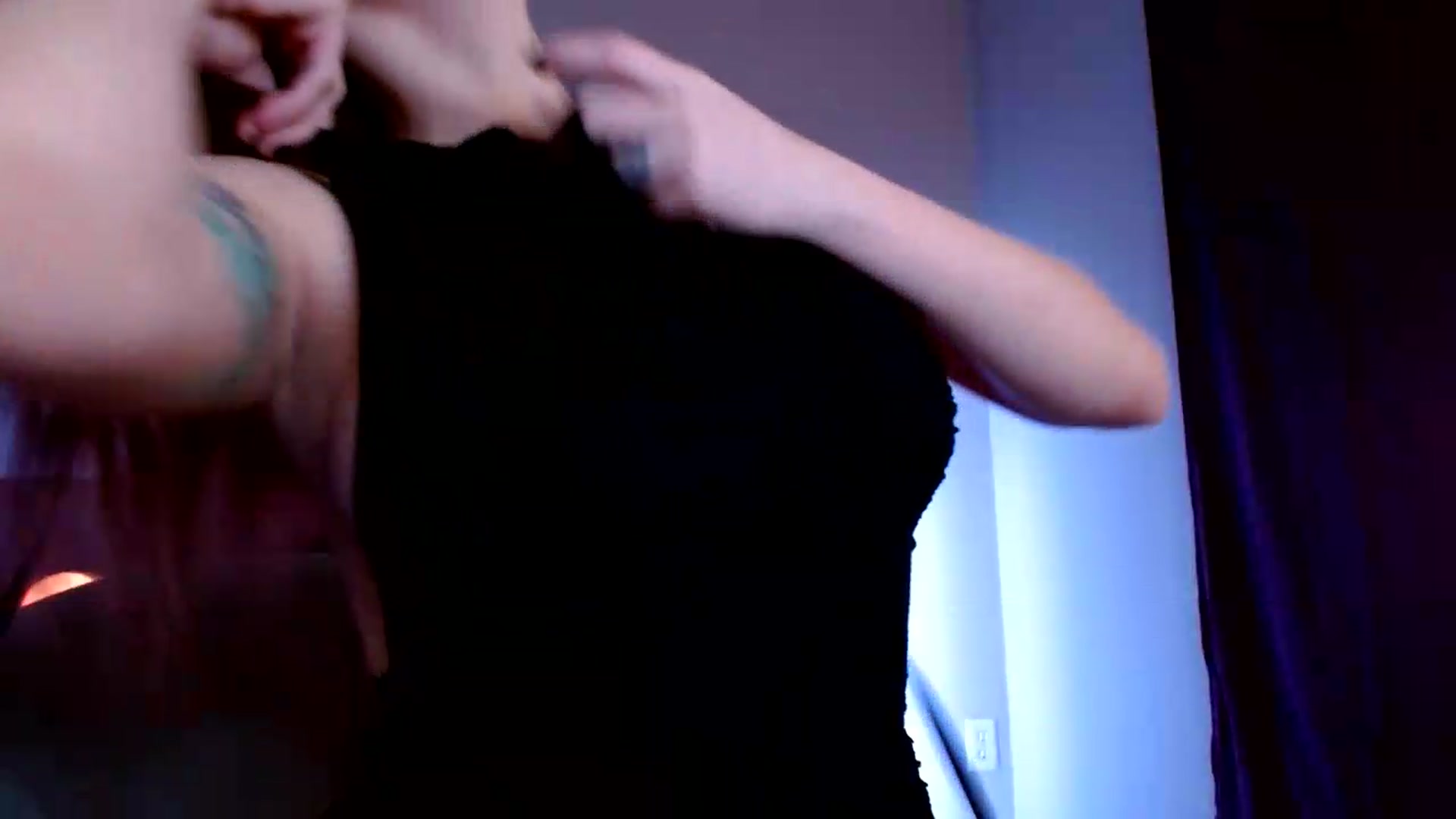 Gallery image thumbnail from DaniSlice's myfreecams stream on, 06/12/2026, 08:04 image 15 of 20