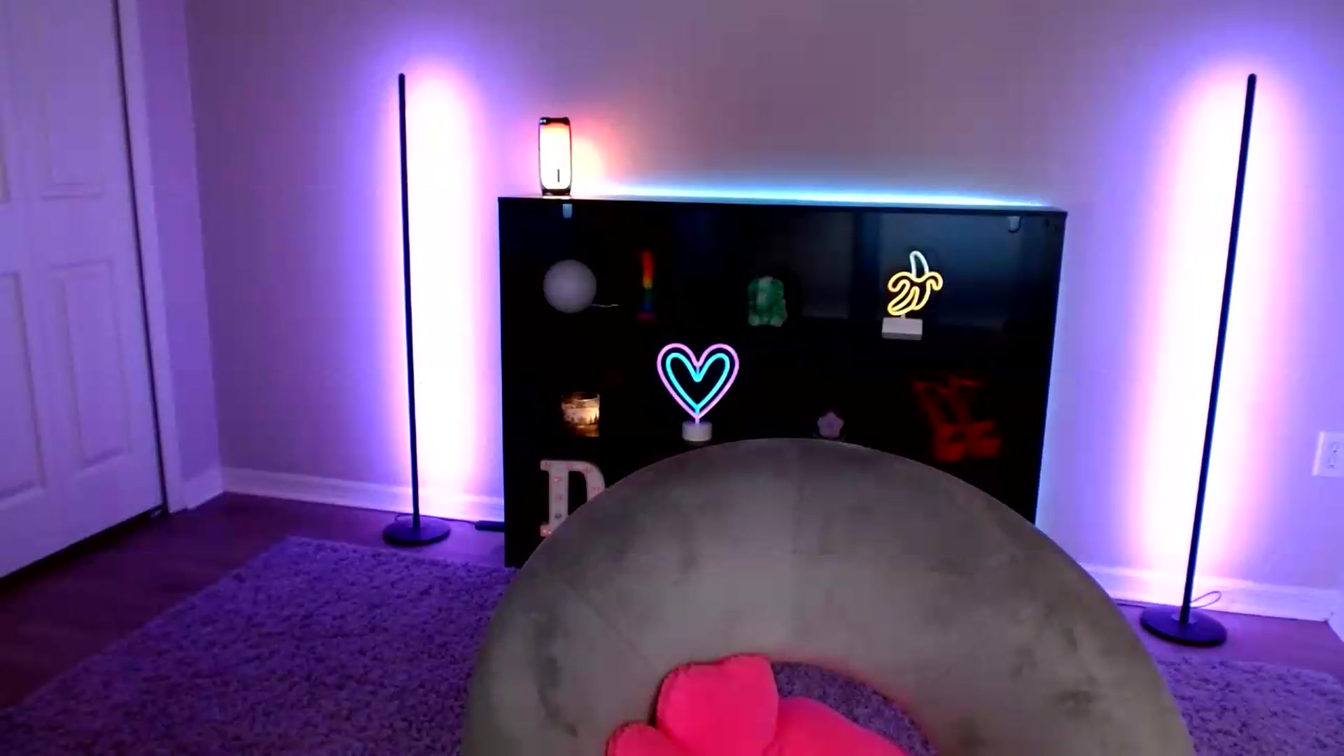 Gallery image thumbnail from DaniSlice's myfreecams stream on, 07/06/2026, 08:30 image 13 of 20