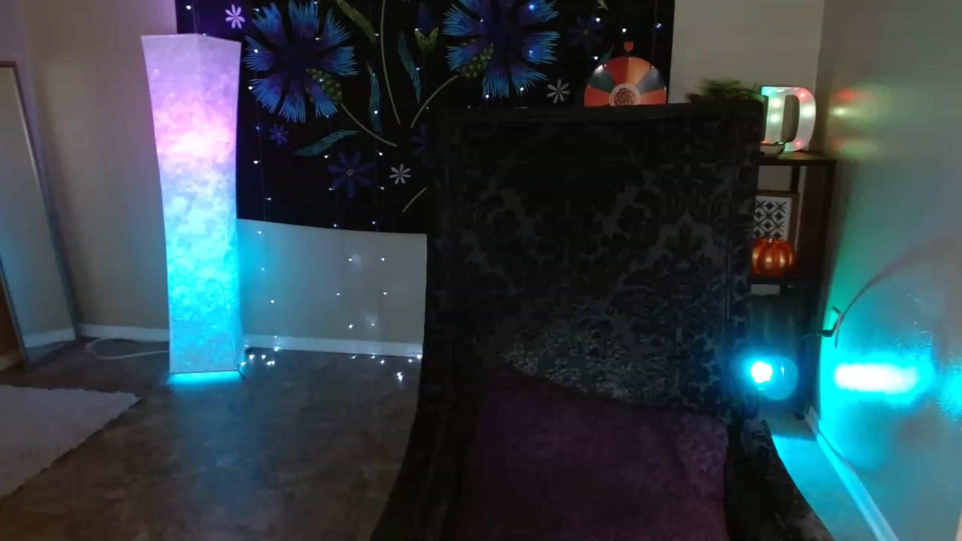 Gallery image thumbnail from DaniSpice's myfreecams stream on, 11/16/2022, 09:54 image 18 of 20