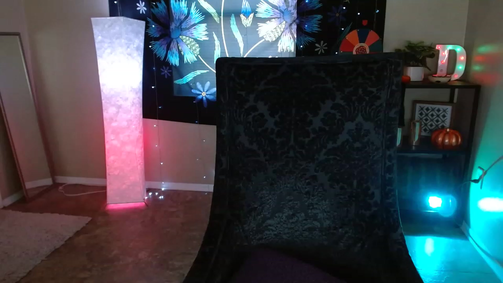 Gallery image thumbnail from DaniSpice's myfreecams stream on, 11/17/2022, 13:20 image 18 of 20