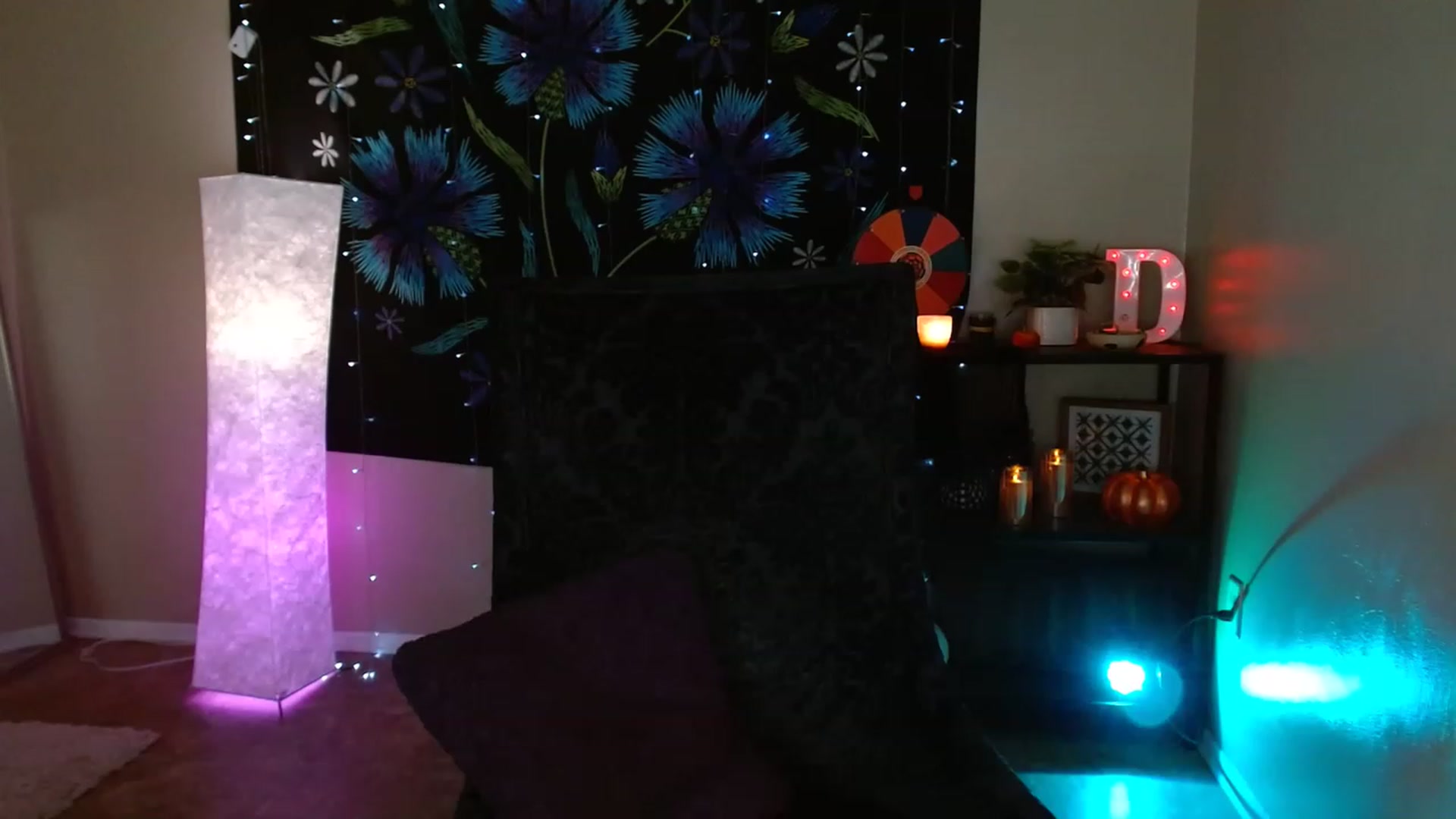 Gallery image thumbnail from DaniSpice's myfreecams stream on, 11/18/2022, 23:13 image 18 of 20