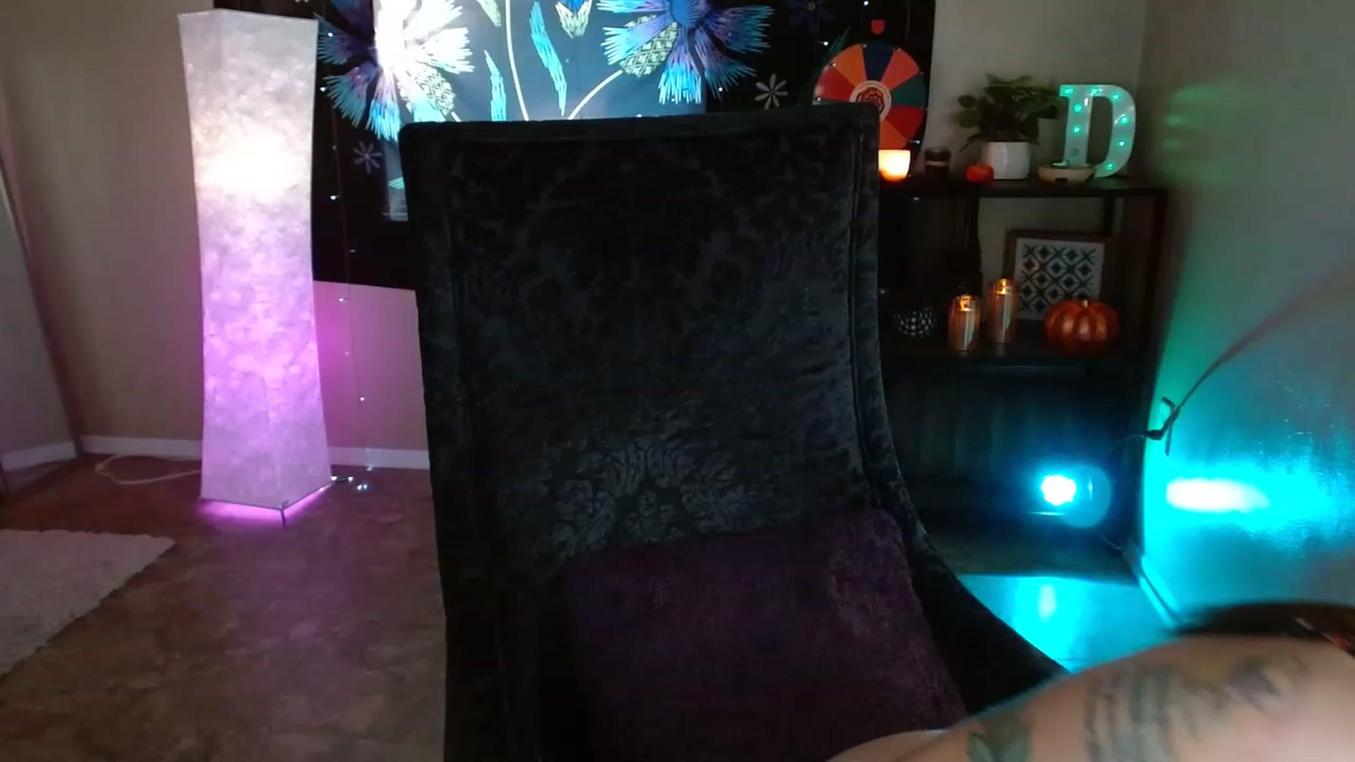 Gallery image thumbnail from DaniSpice's myfreecams stream on, 11/18/2022, 23:13 image 1 of 20