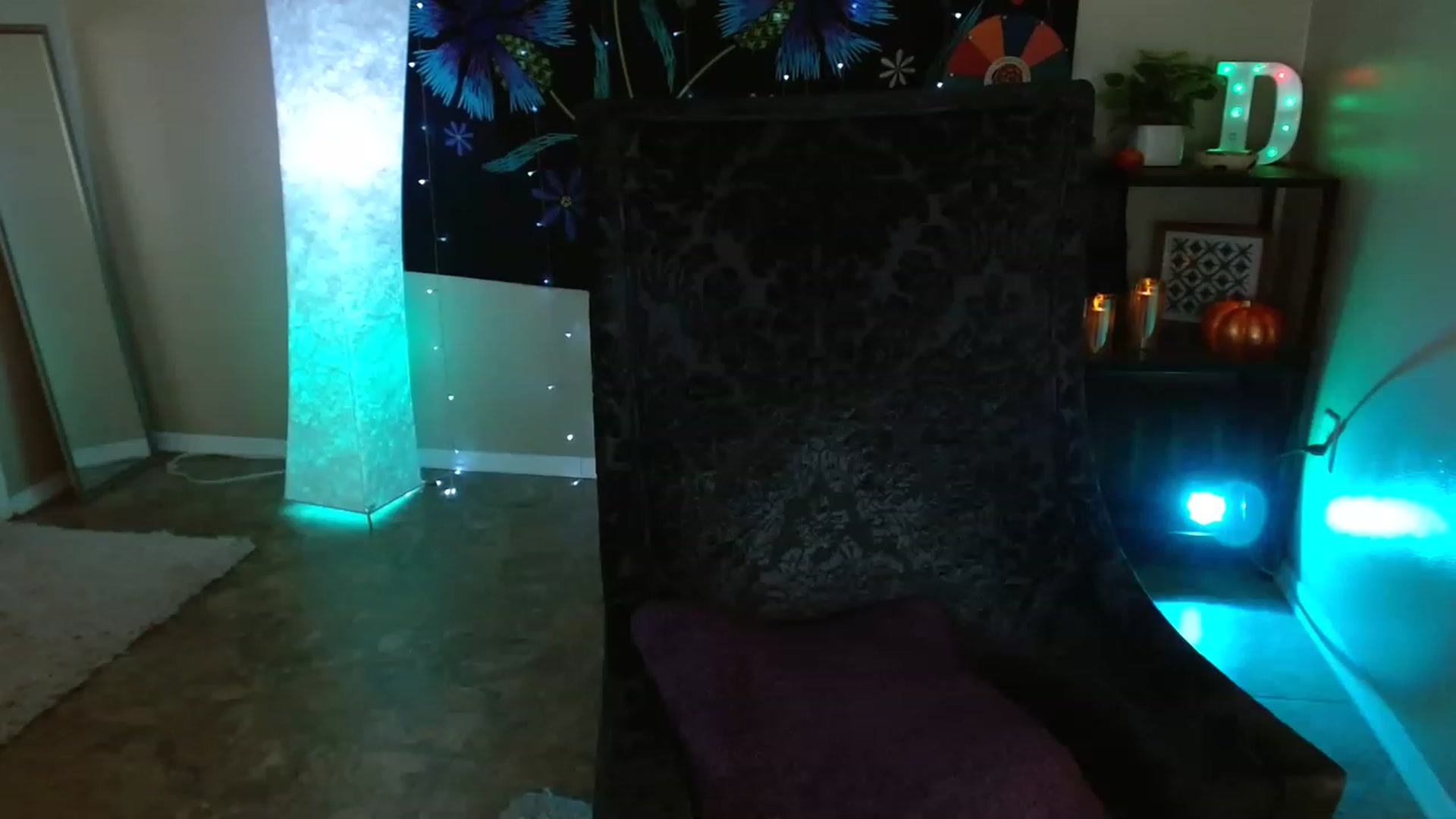 Gallery image thumbnail from DaniSpice's myfreecams stream on, 11/20/2022, 24:37 image 2 of 20