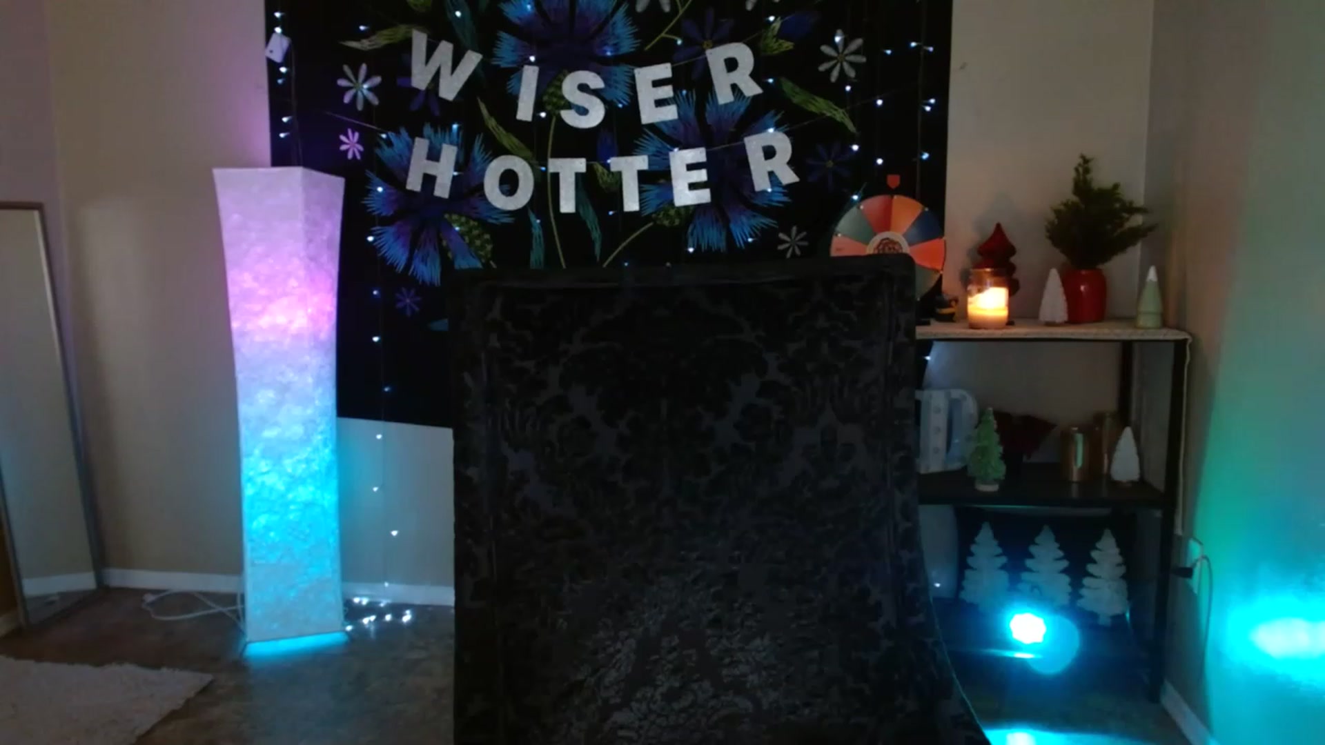 Gallery image thumbnail from DaniSpice's myfreecams stream on, 12/10/2022, 08:13 image 8 of 20
