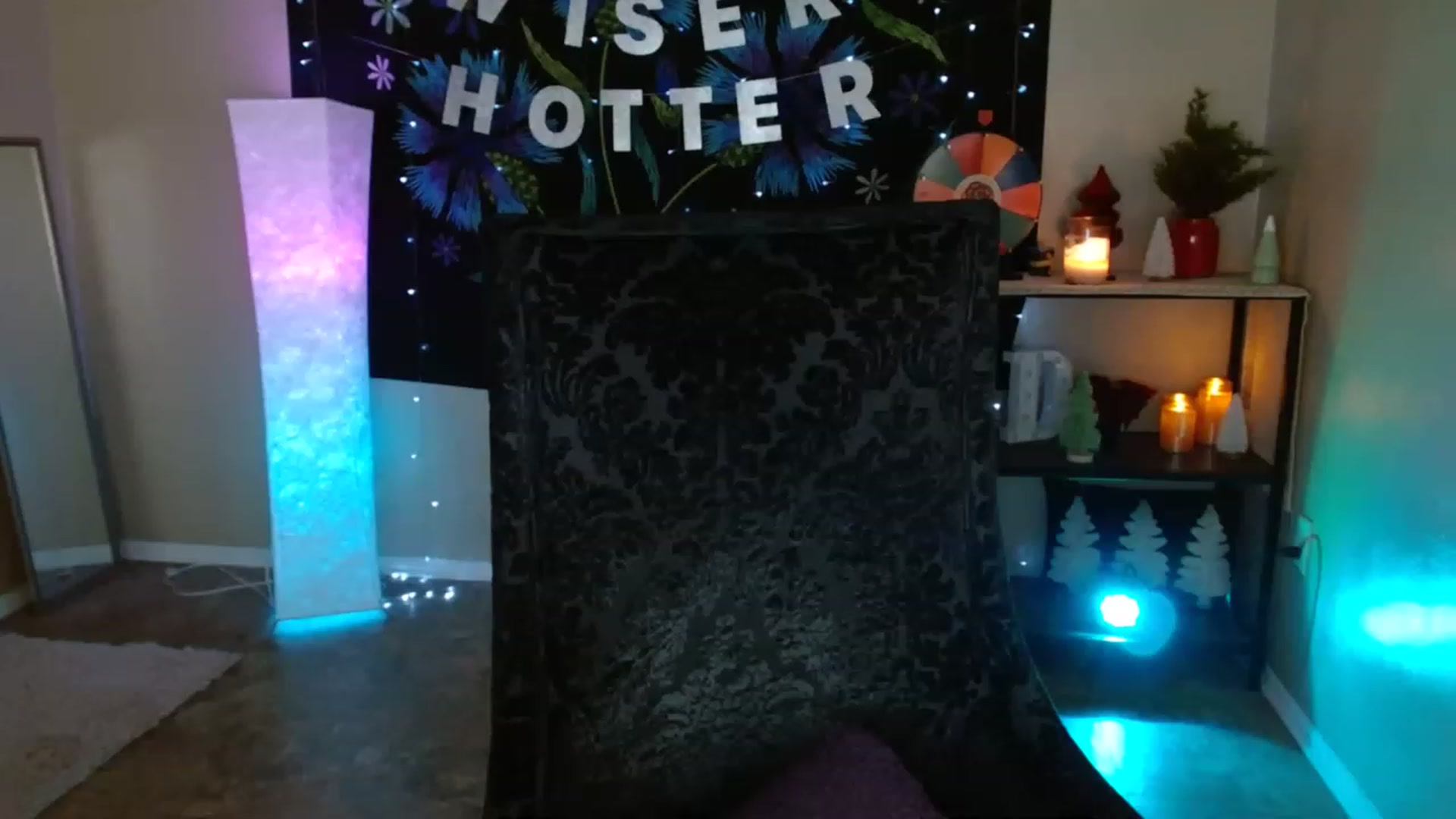 Gallery image thumbnail from DaniSpice's myfreecams stream on, 12/10/2022, 08:13 image 2 of 20