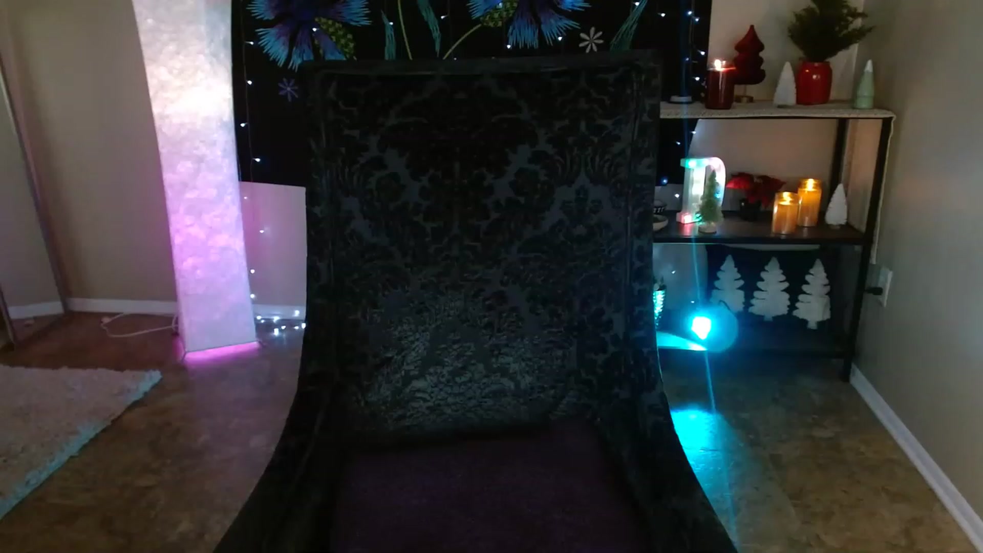 Gallery image thumbnail from DaniSpice's myfreecams stream on, 12/15/2022, 06:53 image 18 of 20
