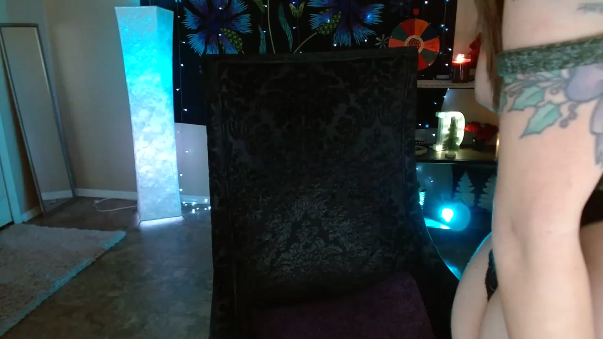 Gallery image thumbnail from DaniSpice's myfreecams stream on, 12/18/2022, 11:27 image 16 of 20