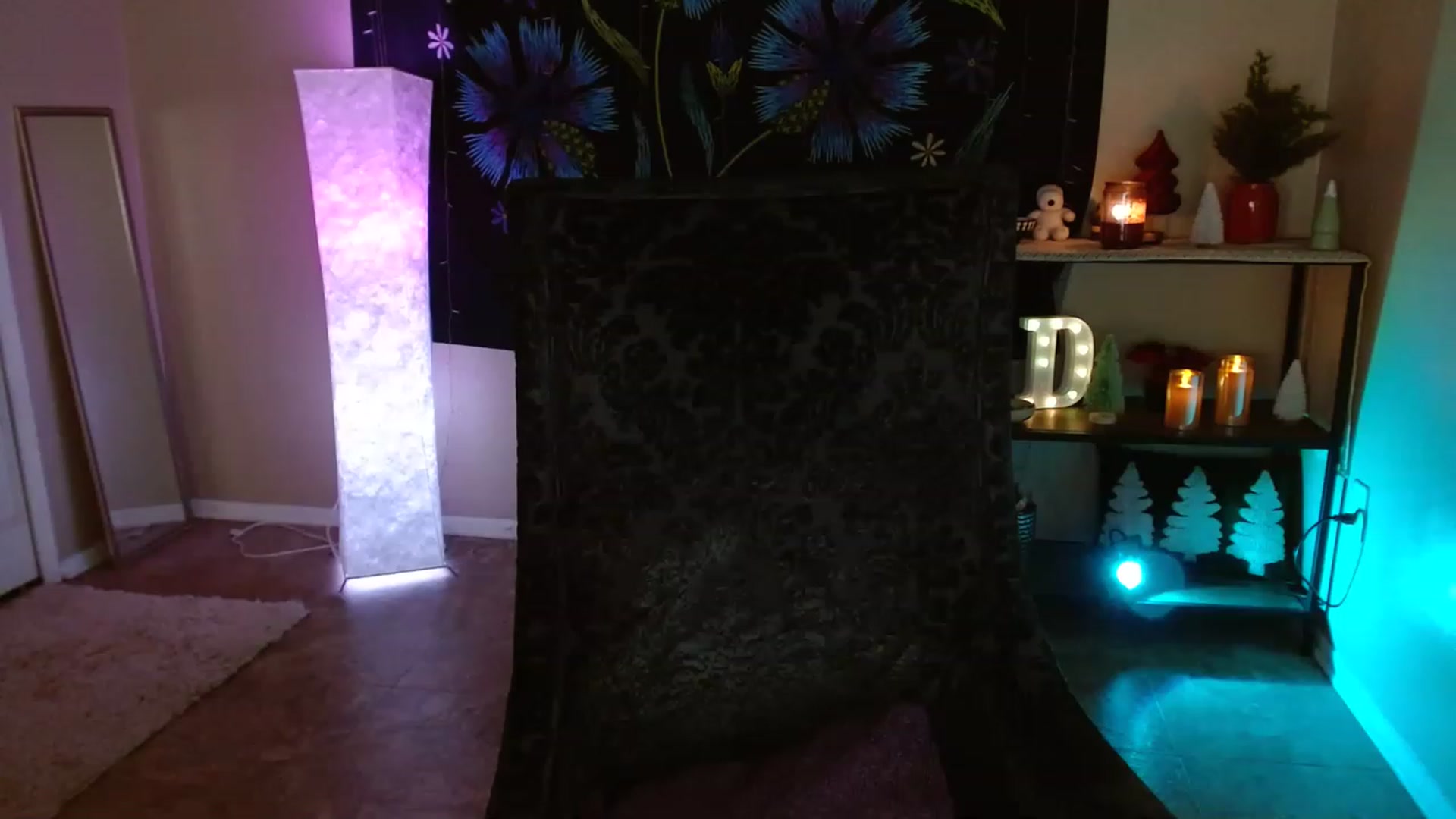 Gallery image thumbnail from DaniSpice's myfreecams stream on, 12/29/2022, 09:15 image 18 of 20