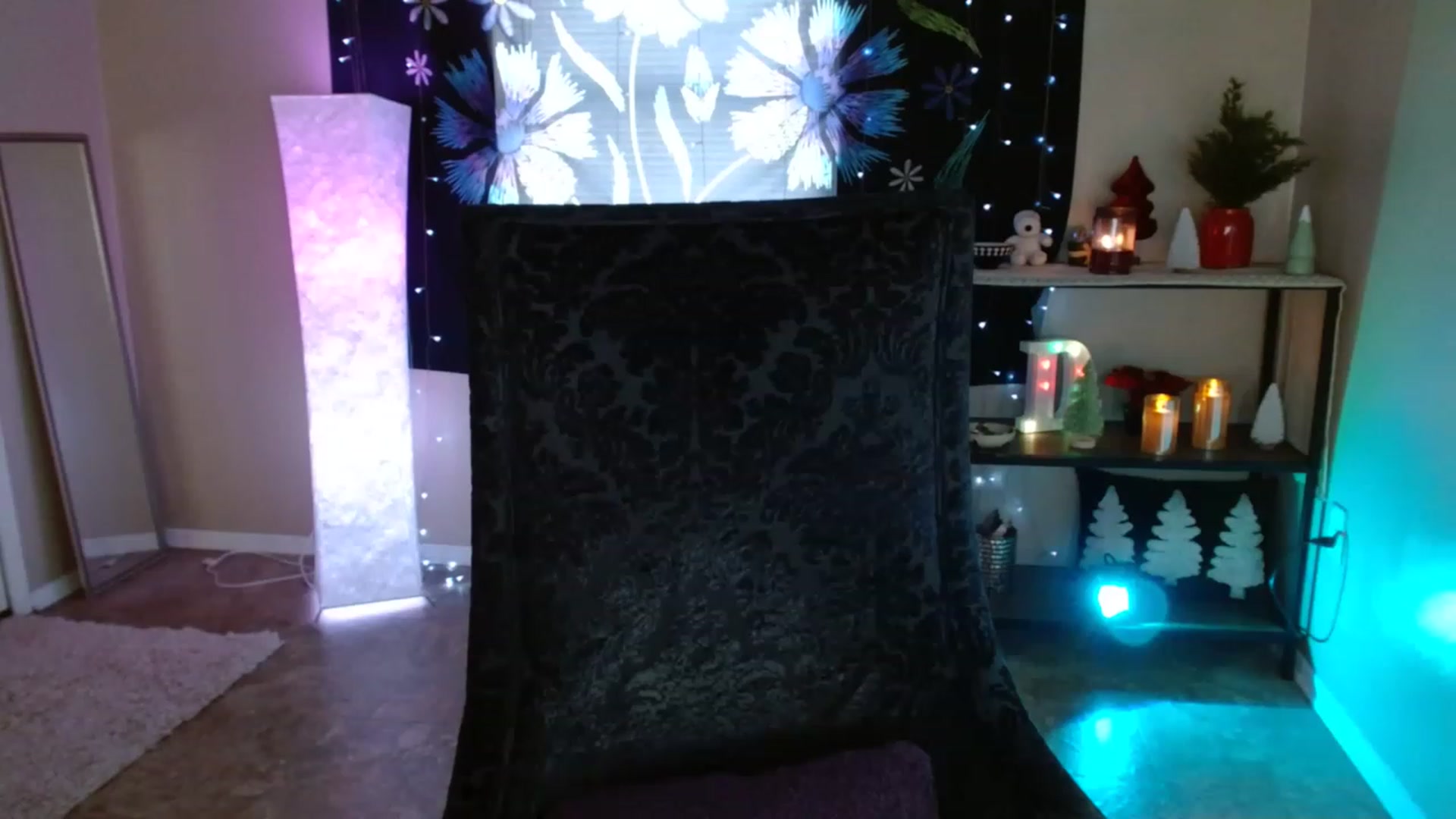 Gallery image thumbnail from DaniSpice's myfreecams stream on, 12/30/2022, 20:46 image 13 of 20