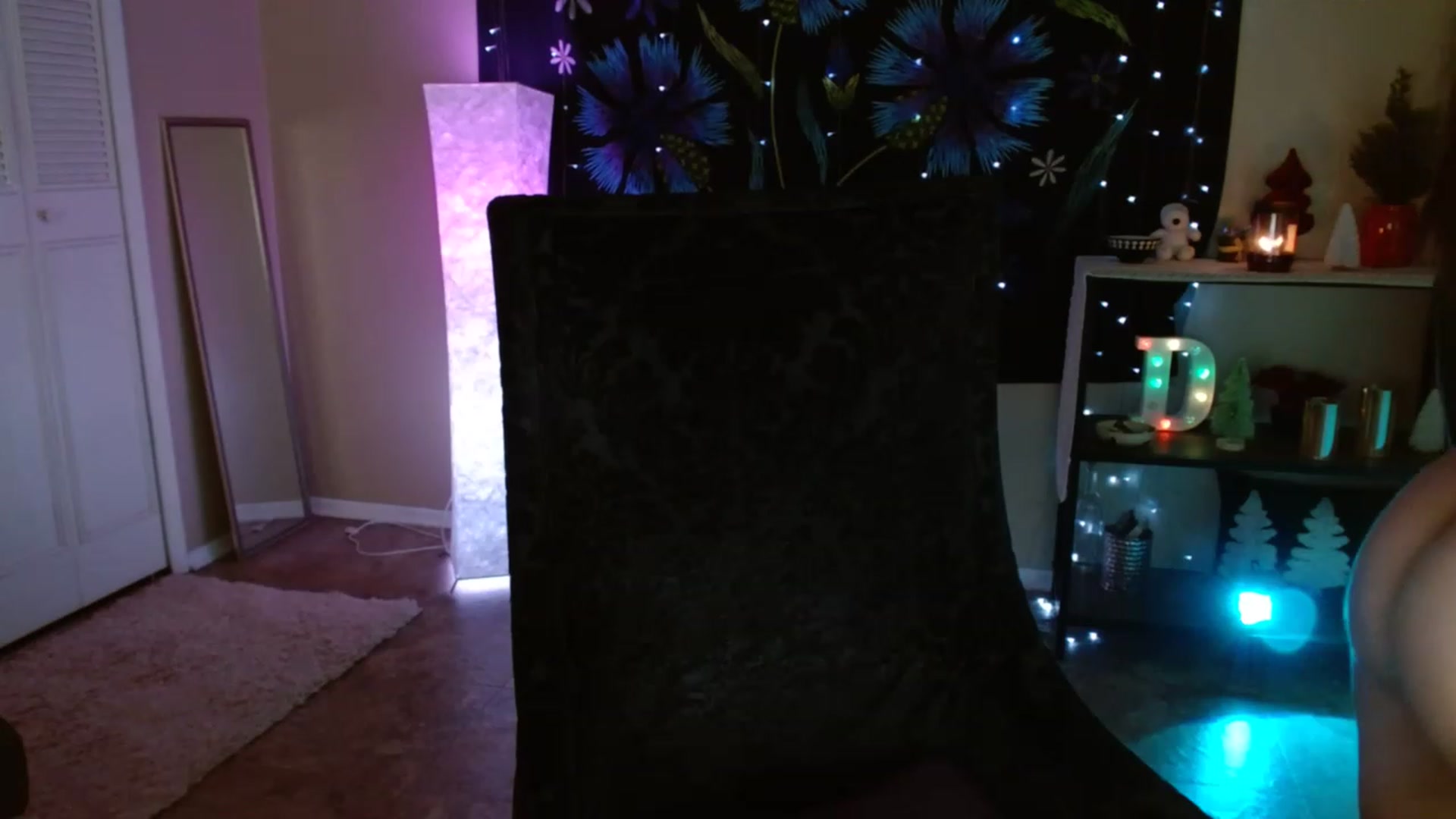 Gallery image thumbnail from DaniSpice's myfreecams stream on, 01/01/2023, 09:21 image 15 of 20